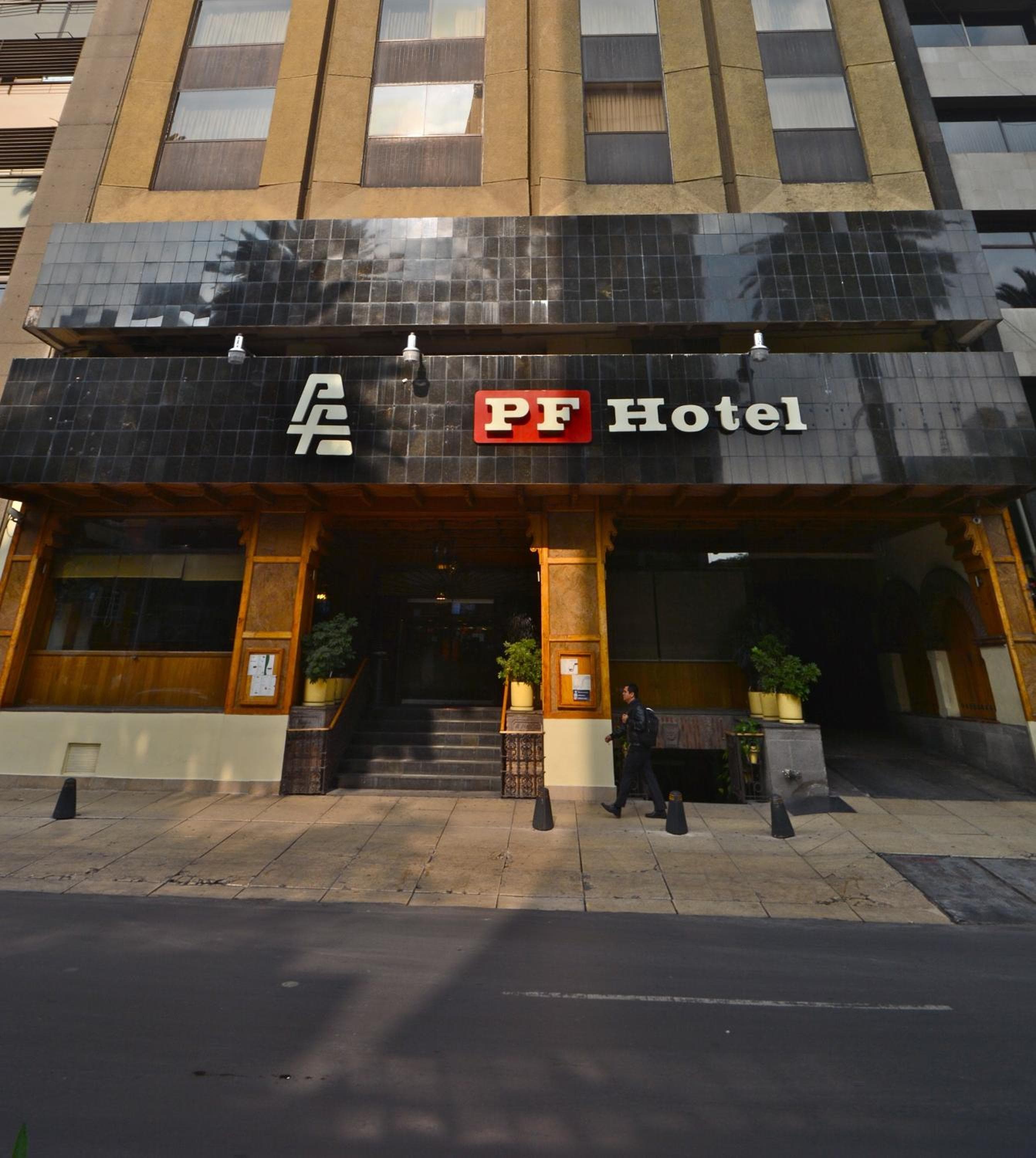 Hotel PF — 19