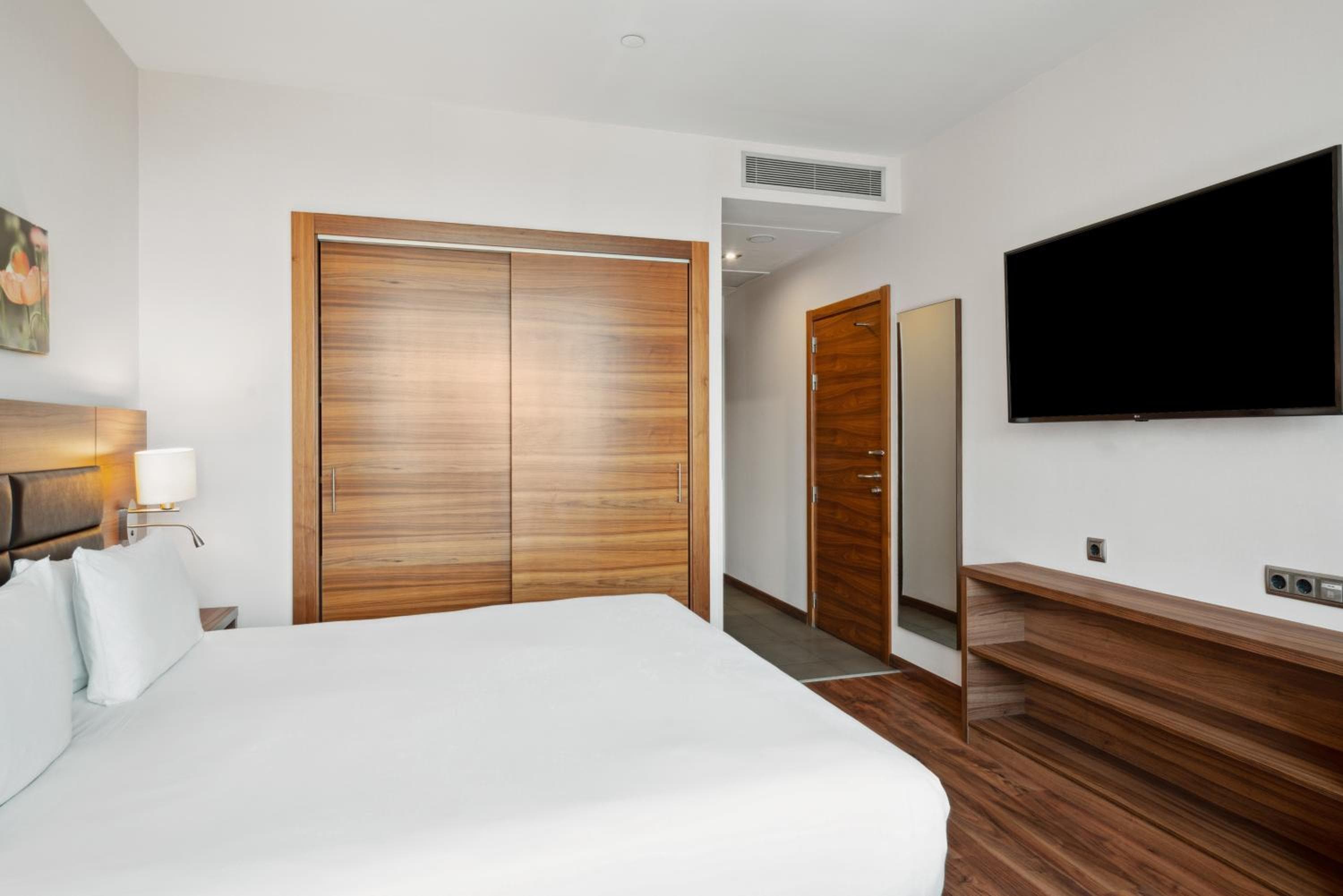 Hilton Garden Inn Sevilla — 5