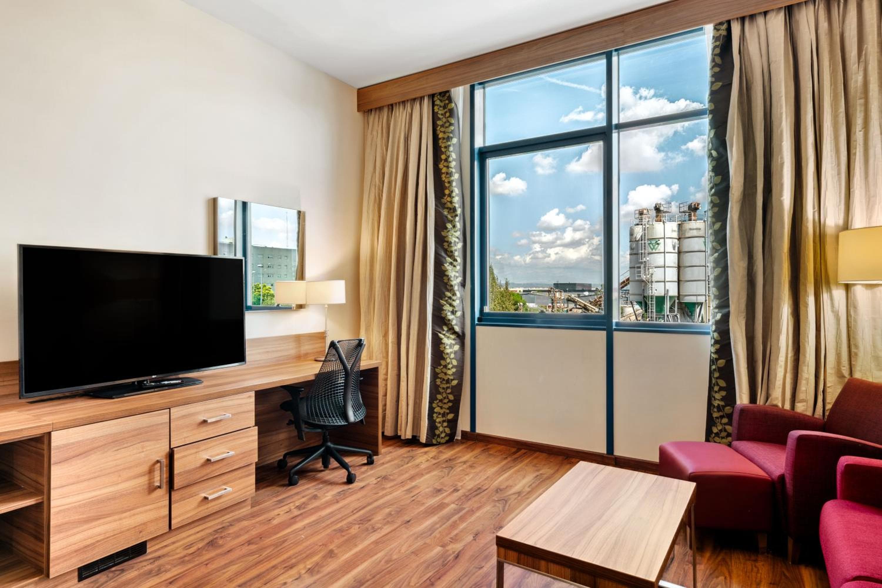 Hilton Garden Inn Sevilla — 23