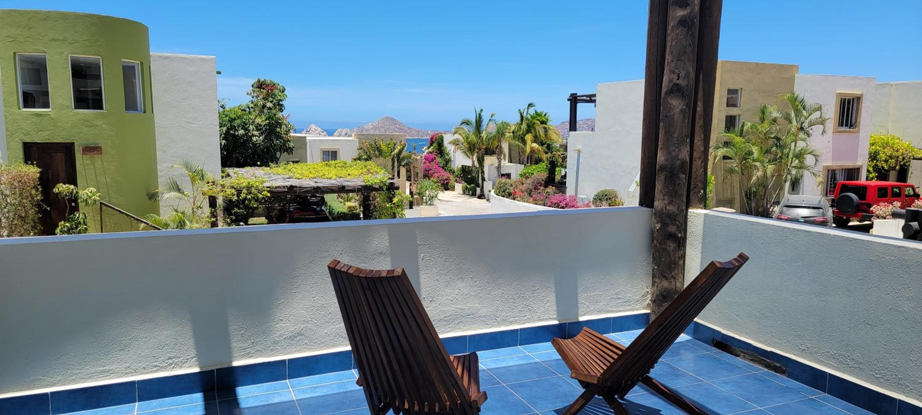 Sea view, king-size bed, wheelchair access — 4