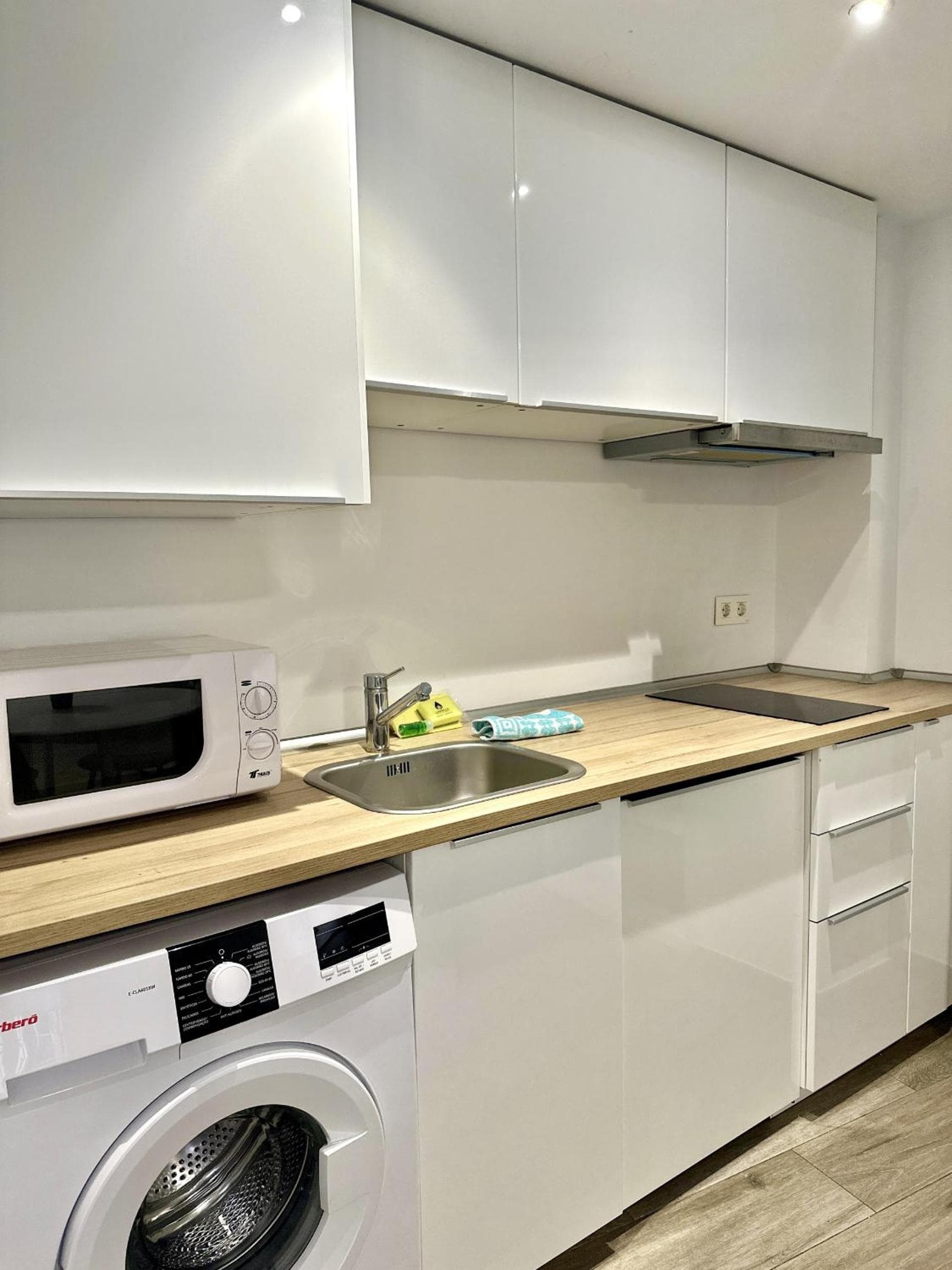 Urbe10 Santa Lucia 1 Bedroom Apartment 1A — 7