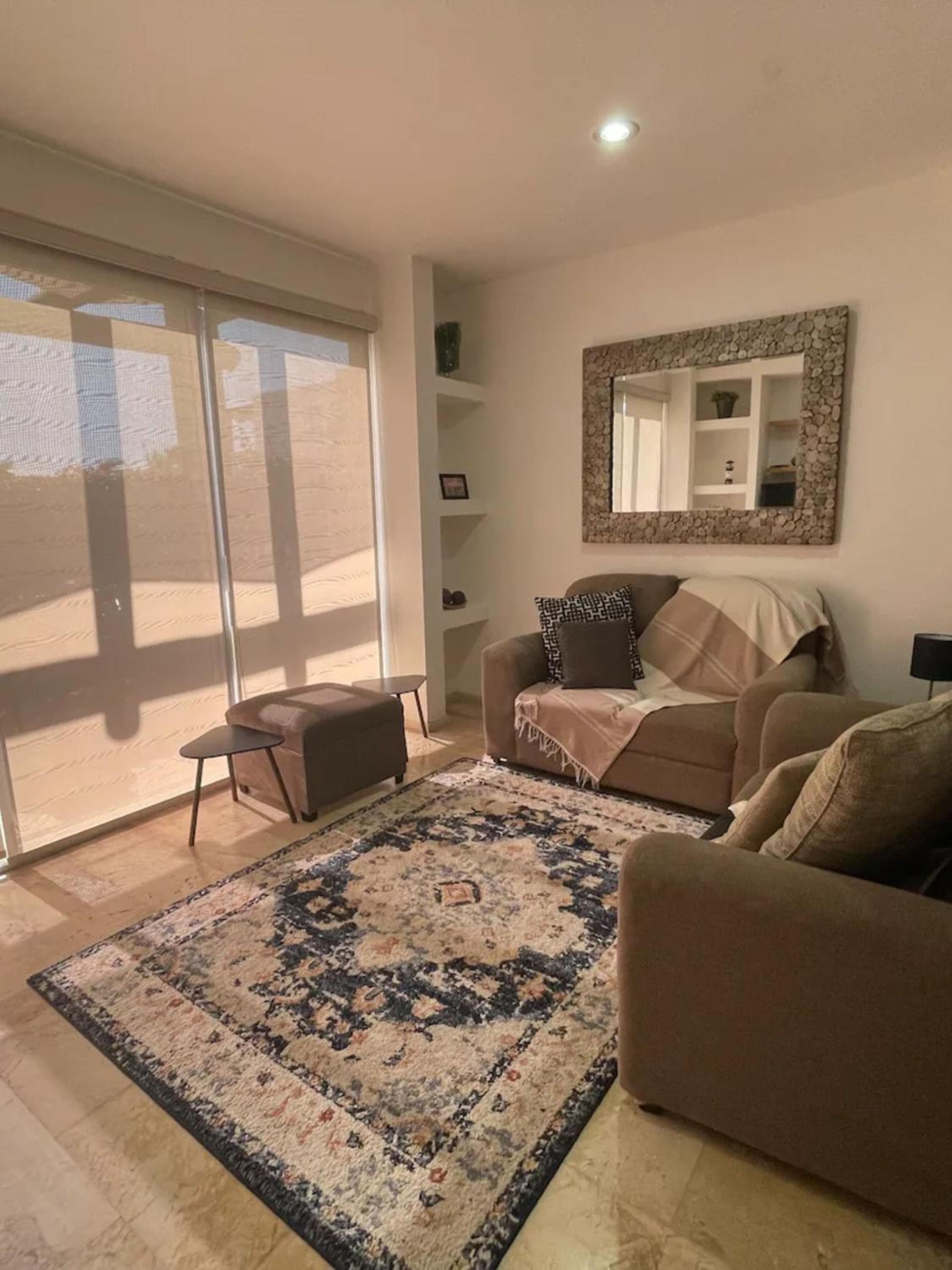 Sea view, king-size bed, wheelchair access — 25