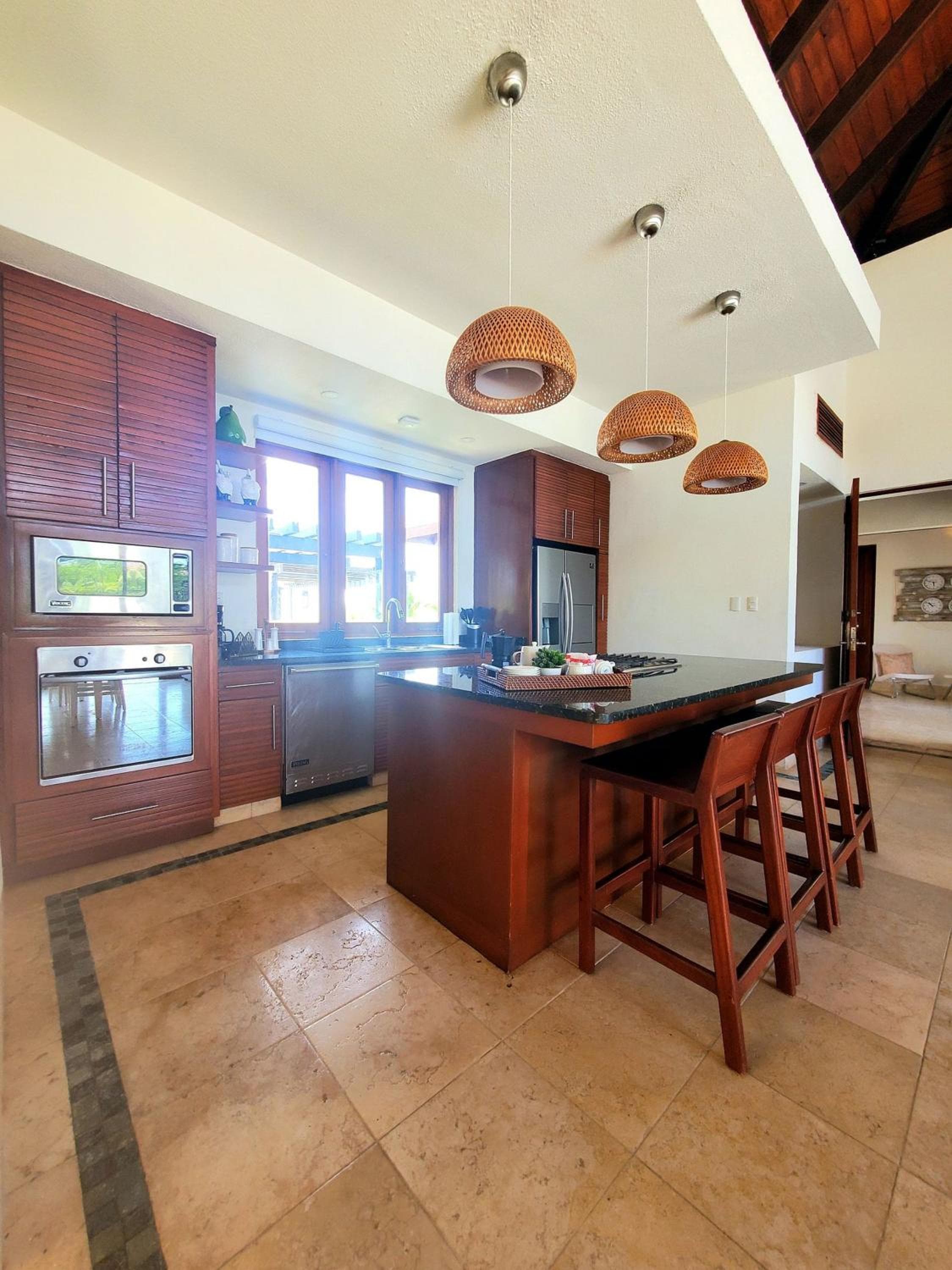 Spectacular Tropical 2 BDR Villa w/ private pool & BBQ — 6