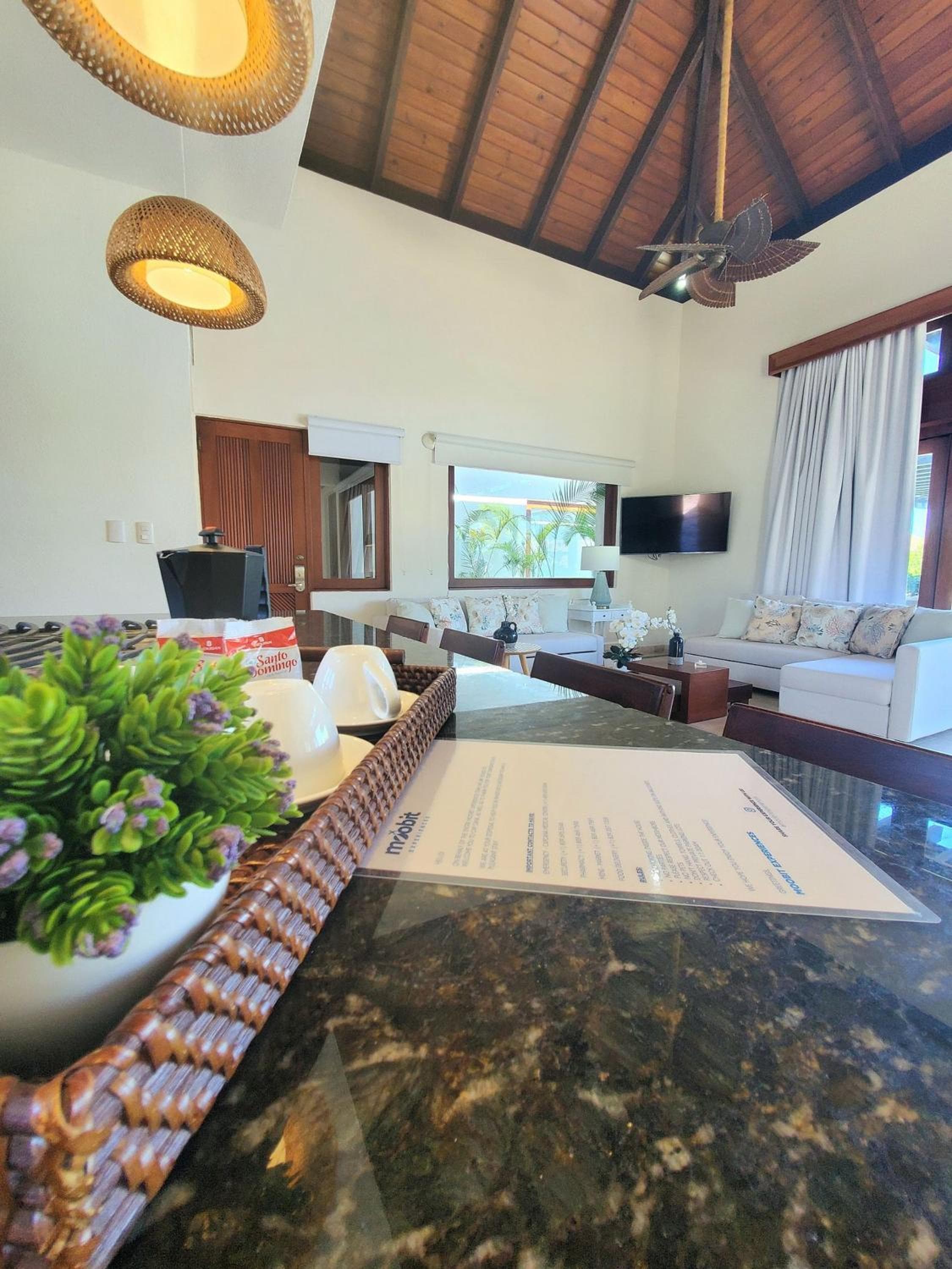 Spectacular Tropical 2 BDR Villa w/ private pool & BBQ — 8