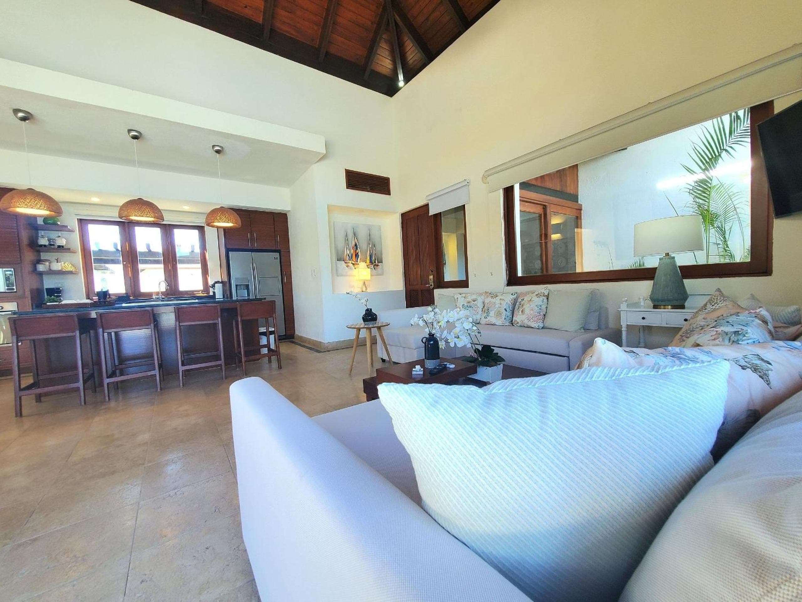 Spectacular Tropical 2 BDR Villa w/ private pool & BBQ — 10