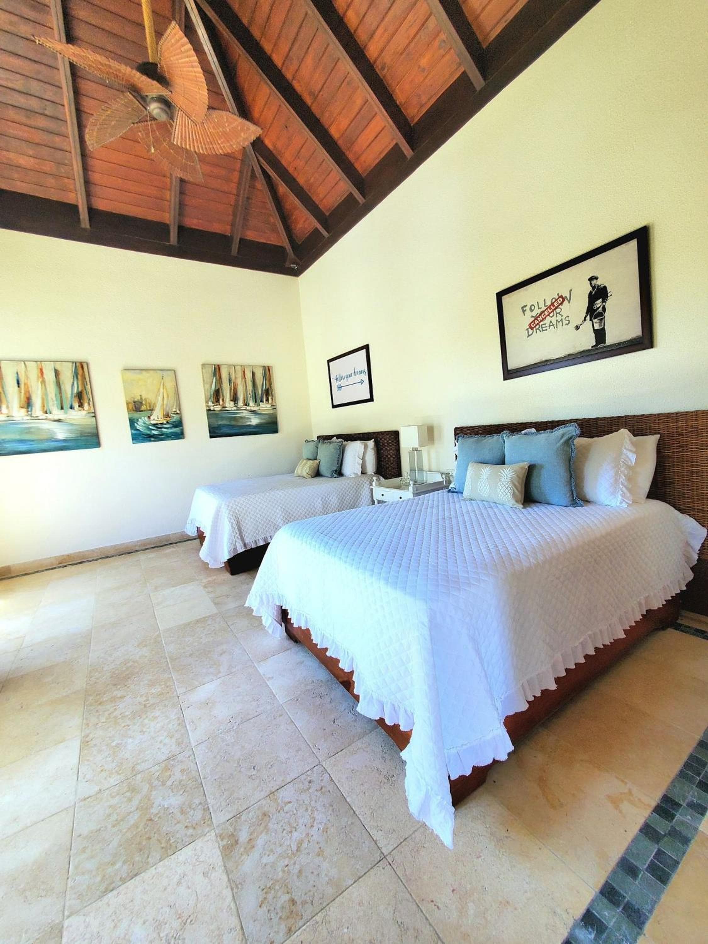 Spectacular Tropical 2 BDR Villa w/ private pool & BBQ — 18