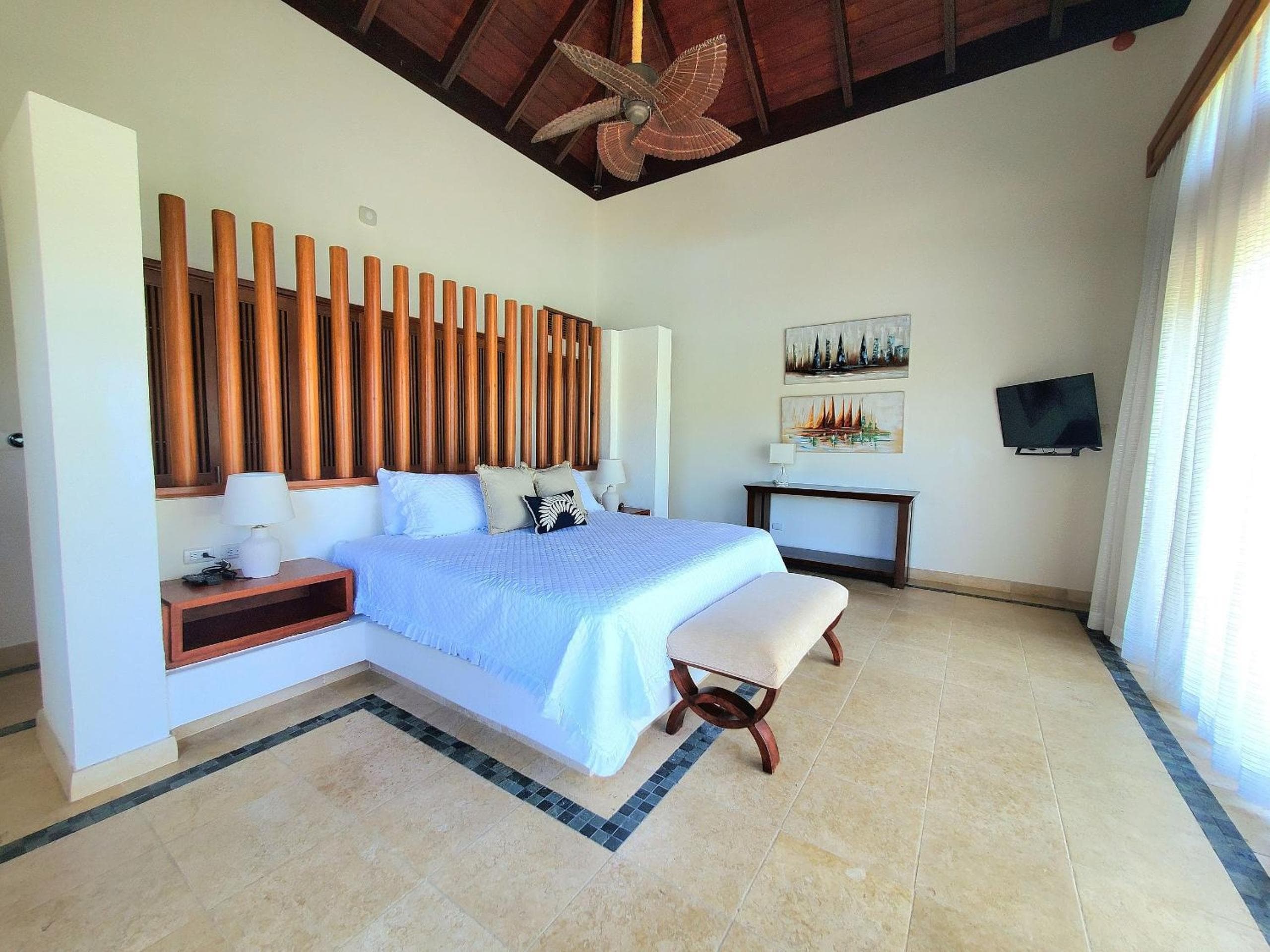 Spectacular Tropical 2 BDR Villa w/ private pool & BBQ — 21