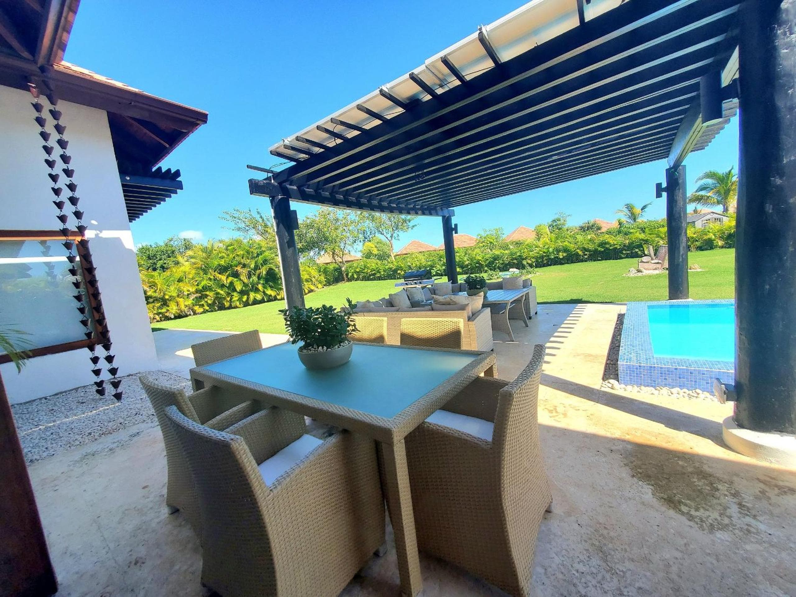 Spectacular Tropical 2 BDR Villa w/ private pool & BBQ — 30