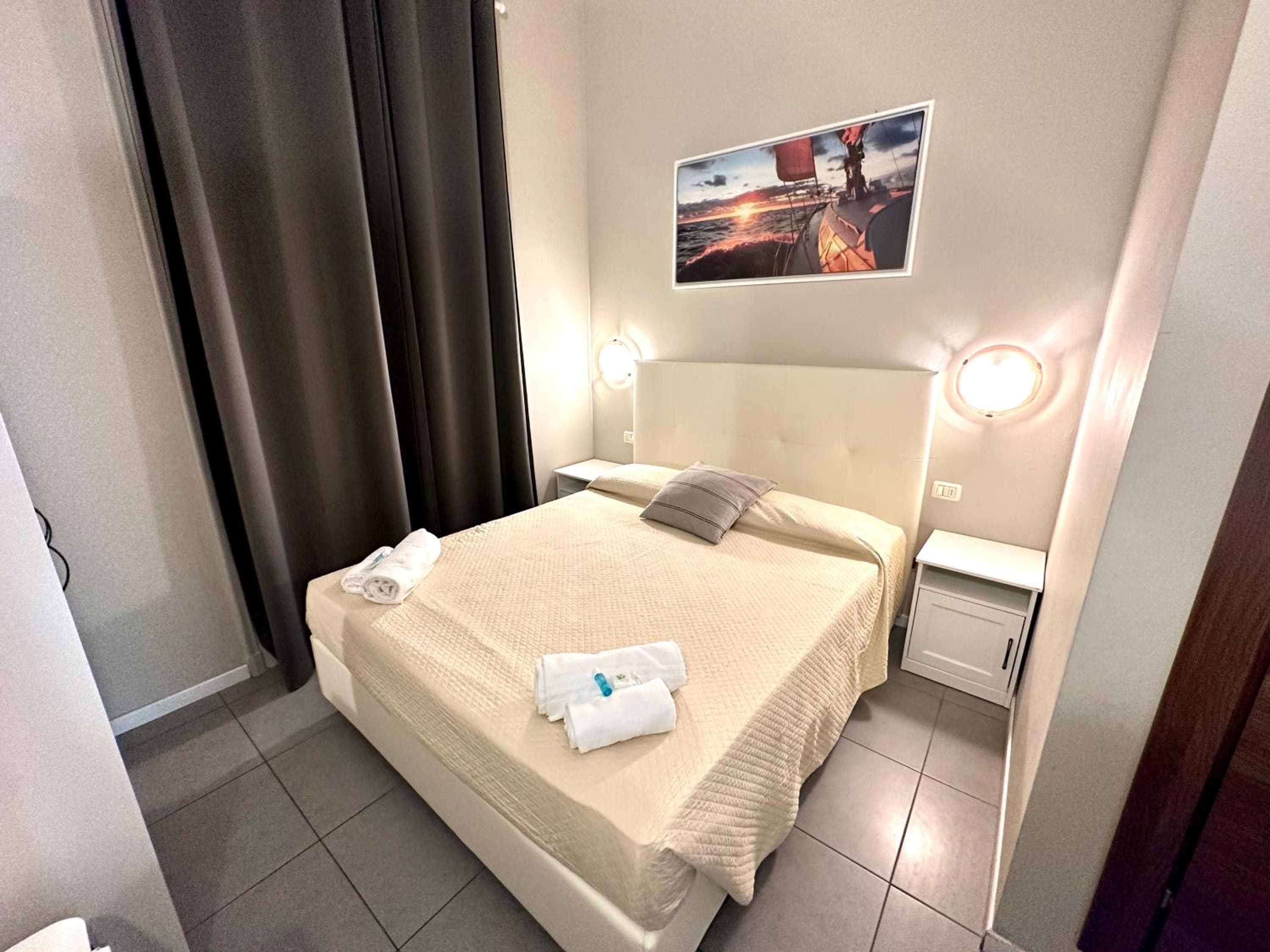 Golden Milano Hotel — 10