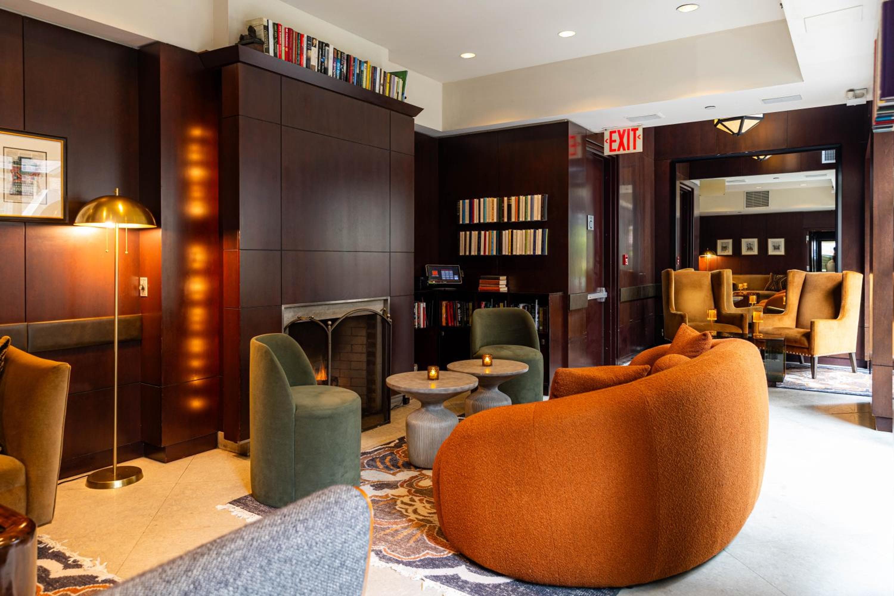 Biblioteca Hotel por Biblioteca Hotel Colección — 25