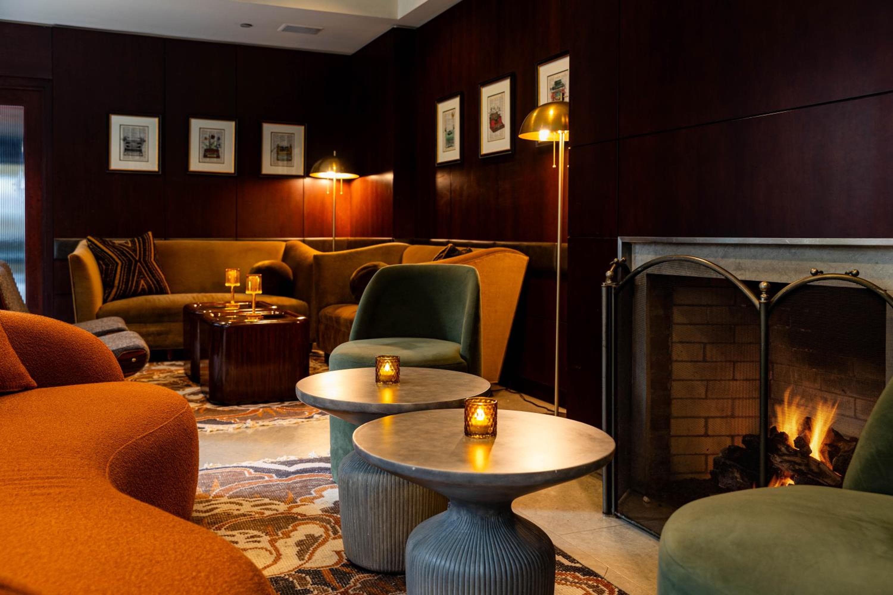 Biblioteca Hotel por Biblioteca Hotel Colección — 26