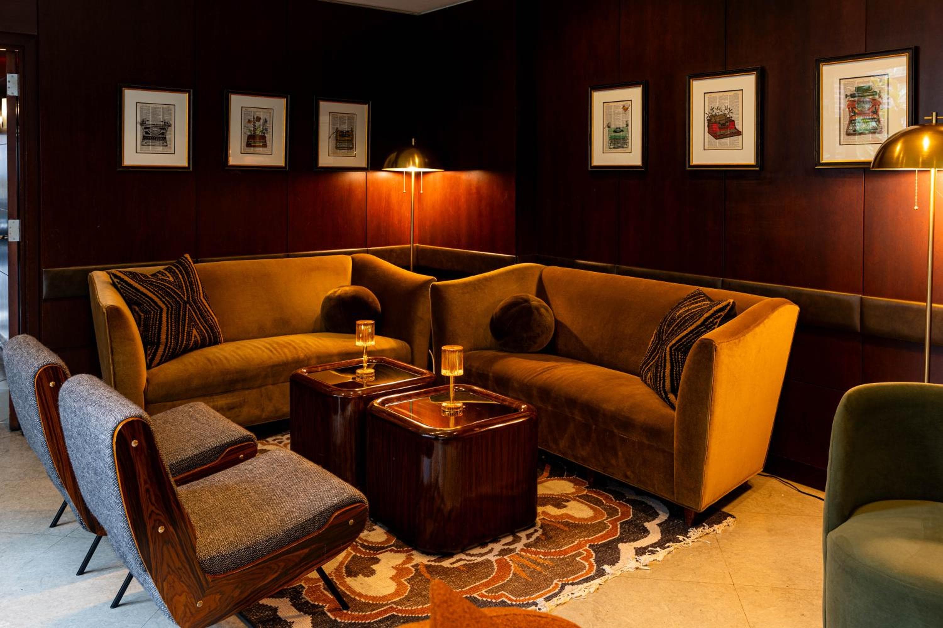 Biblioteca Hotel por Biblioteca Hotel Colección — 27