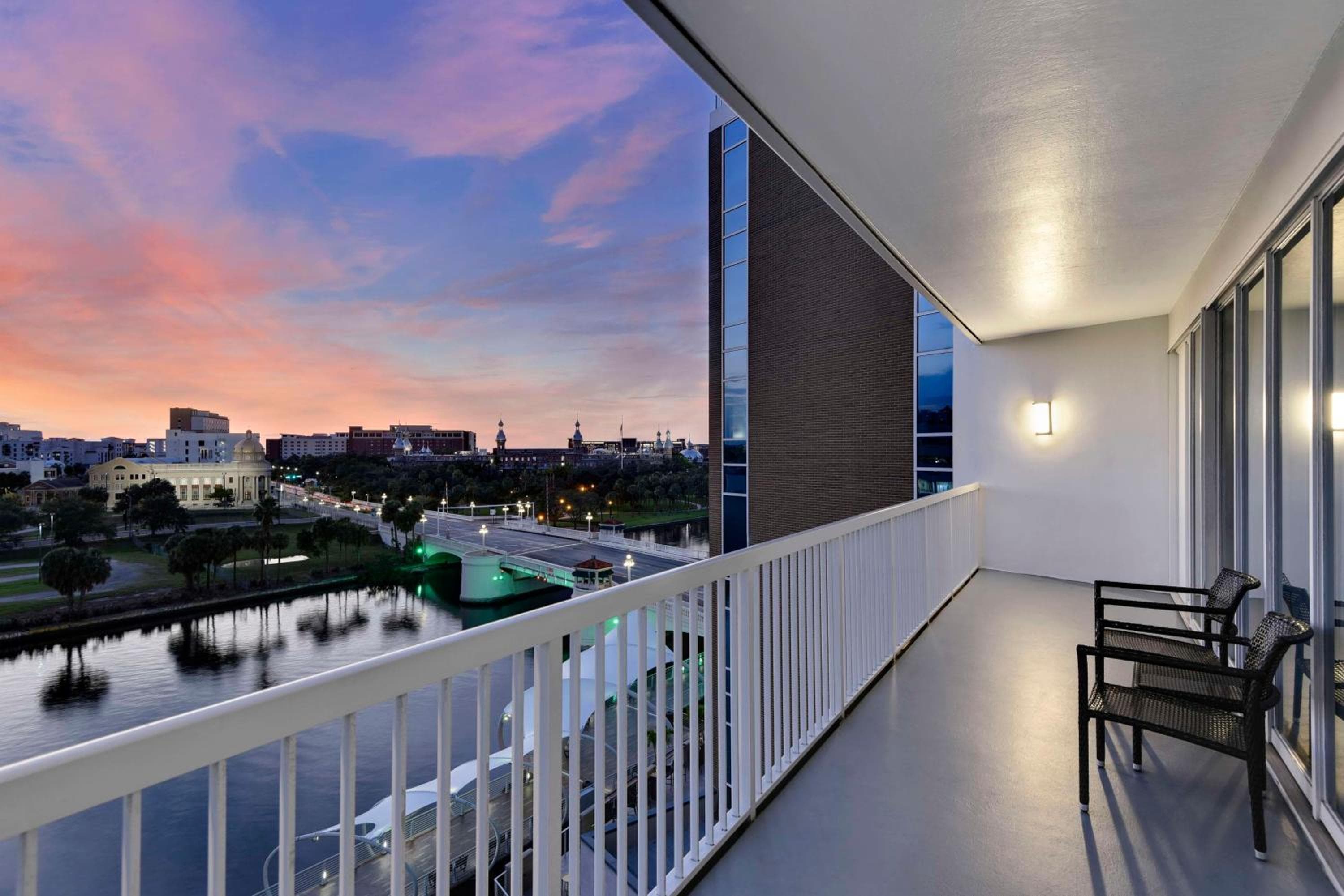 Hotel Tampa Riverwalk — 16