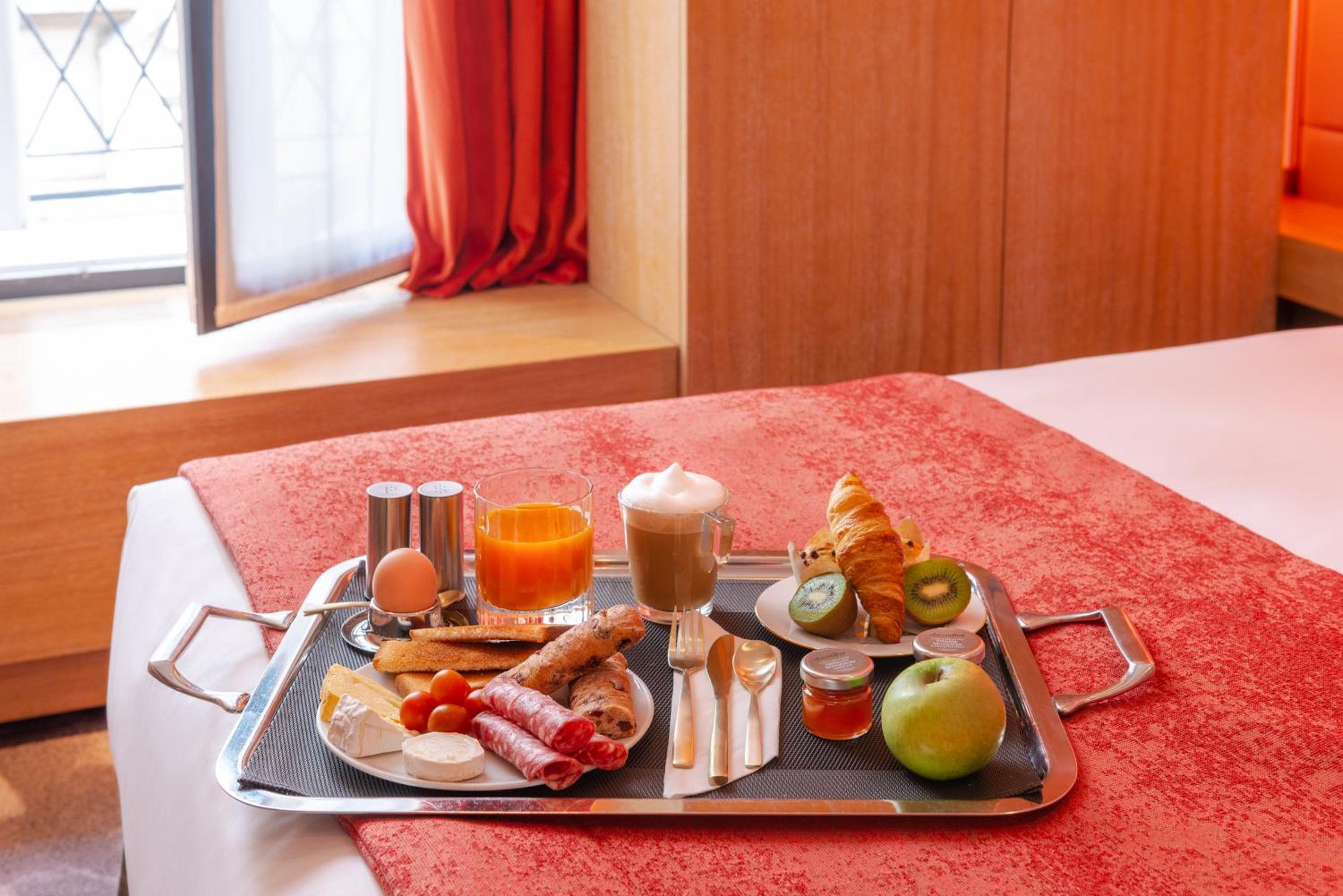 Golden Tulip Opera de Noailles — 20