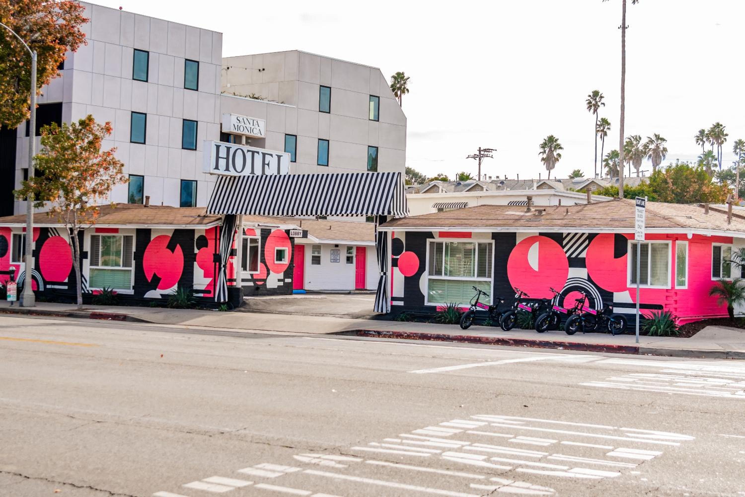 Santa Monica Hotel — 1