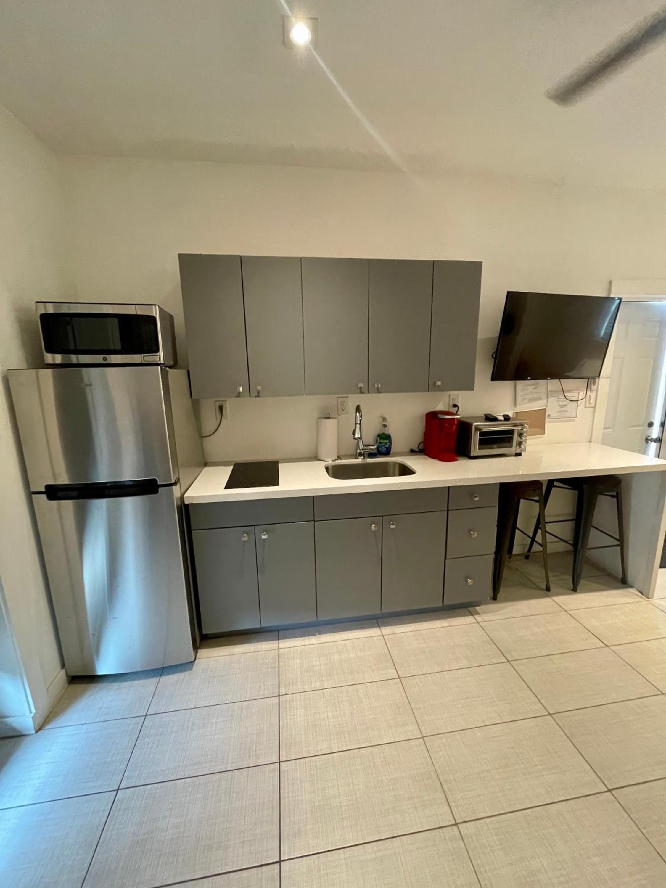 Modern Riverview Apartments — 30