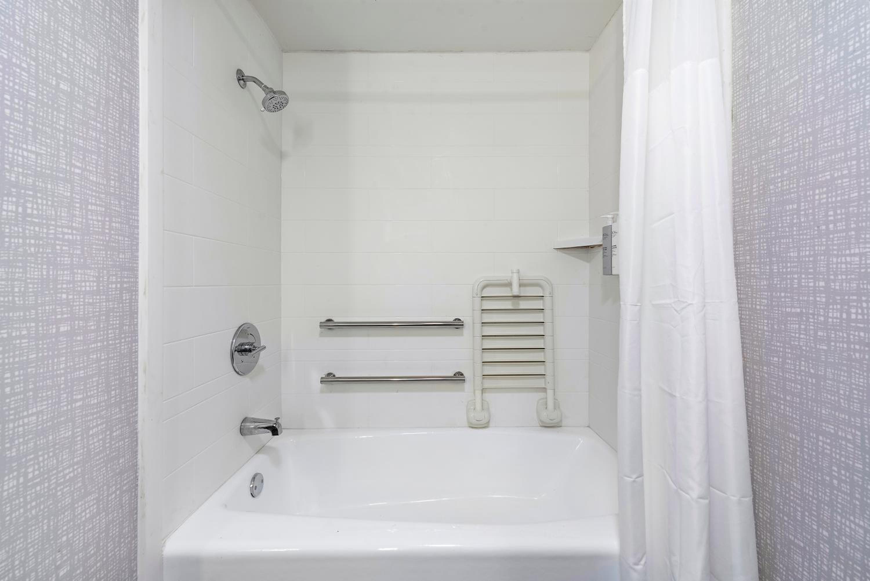 Hampton Inn by Hilton Los Angeles Airport LAX — 20