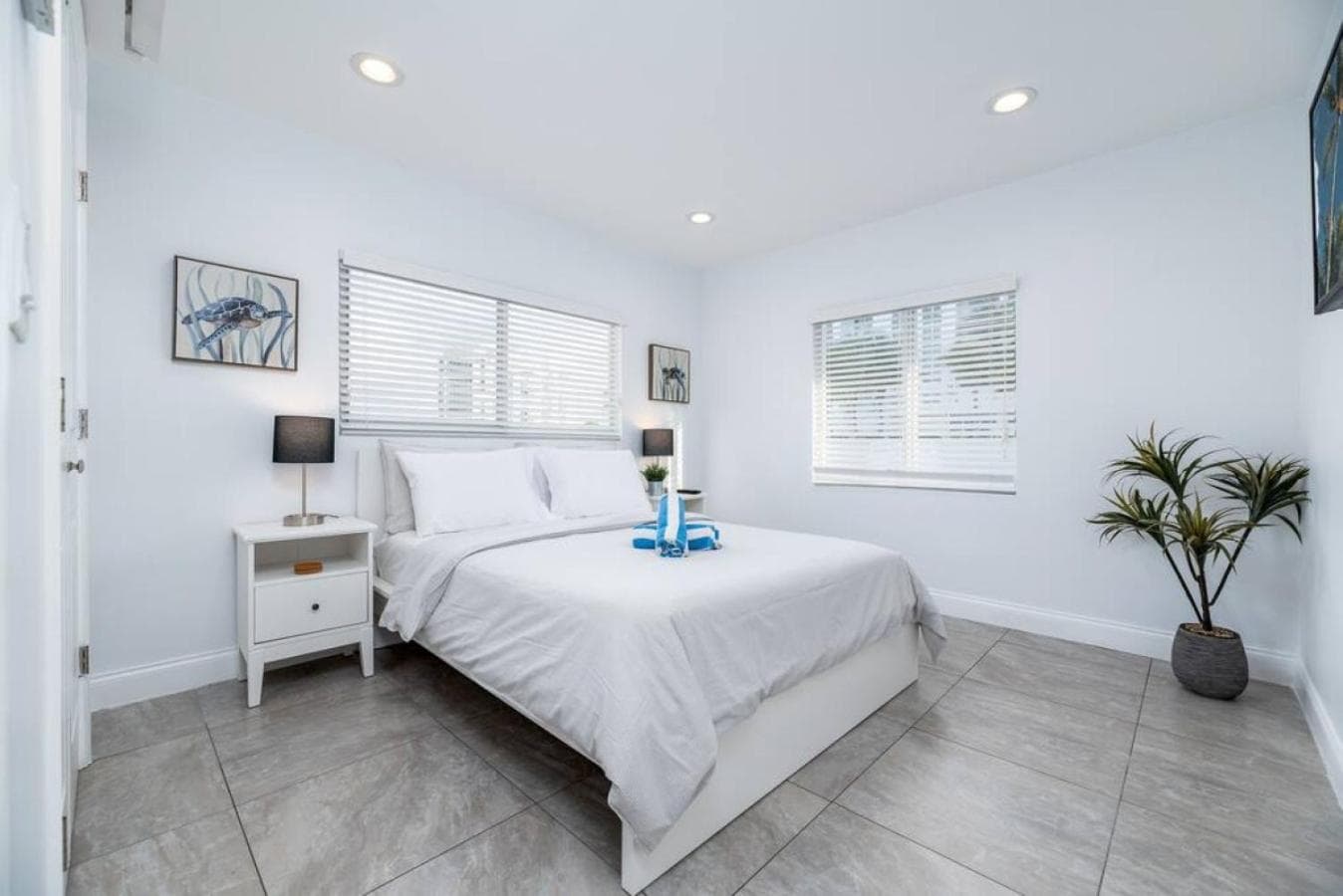 Bayshore Breeze Free Parking 9 — 16