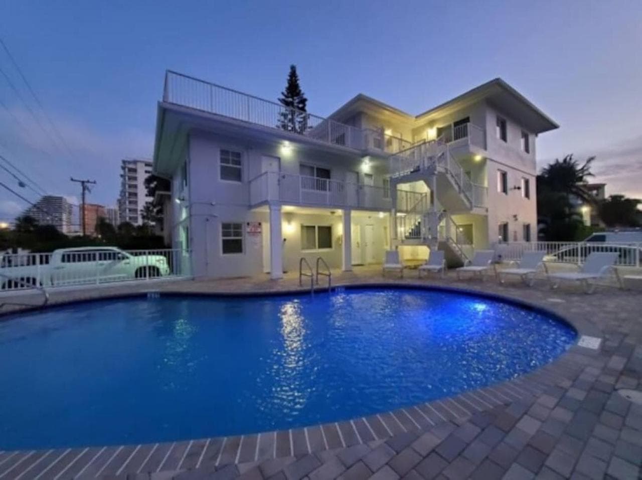 Bayshore Breeze Free Parking 9 — 26