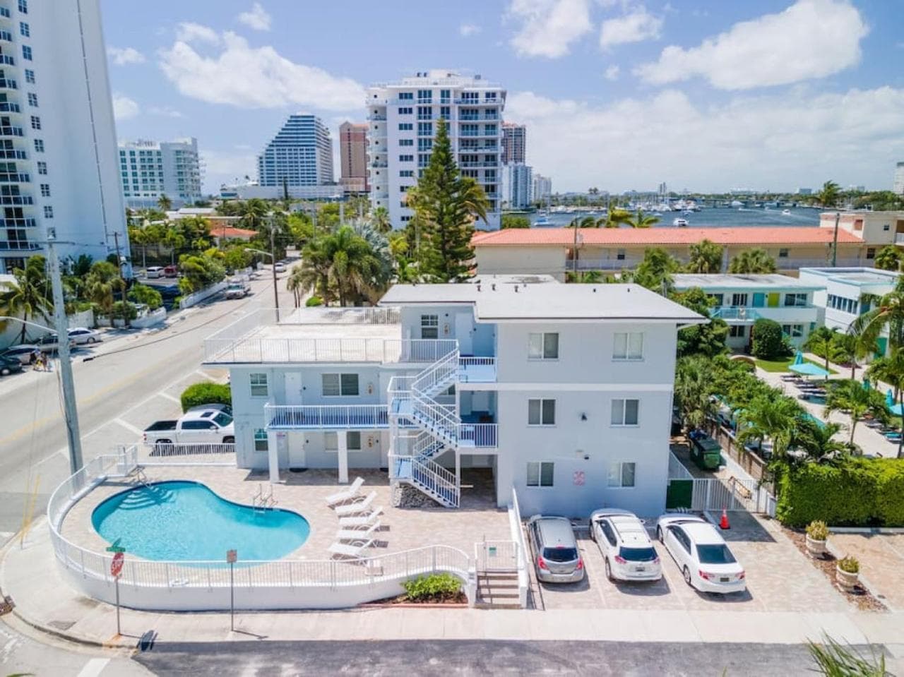 Bayshore Breeze Free Parking 9 — 29
