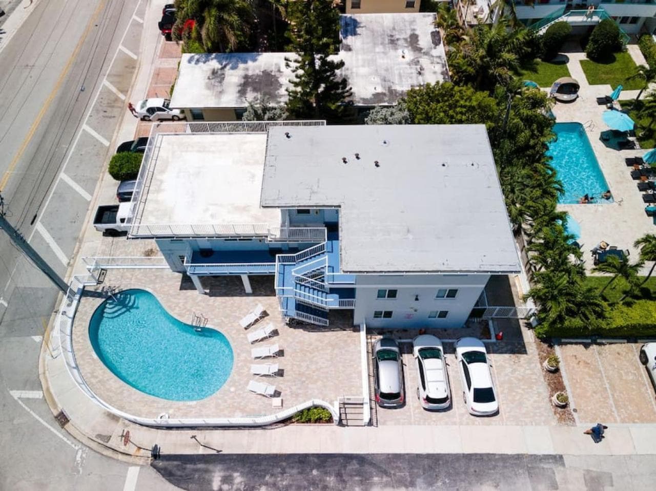 Bayshore Breeze Free Parking 9 — 25