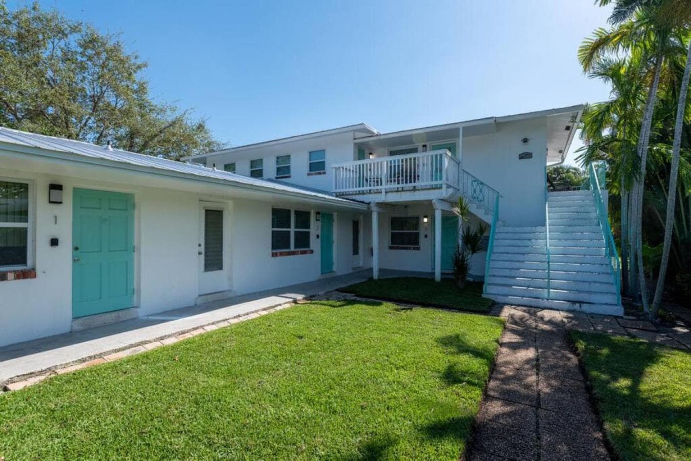 Short Walk to Wilton Drive Apt2 — 1