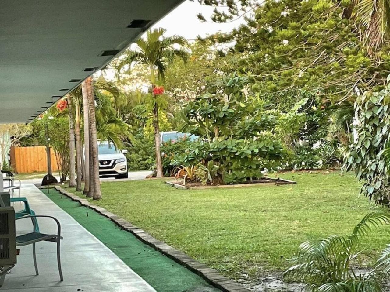 Just Off Wilton Drive Apt 3 — 4