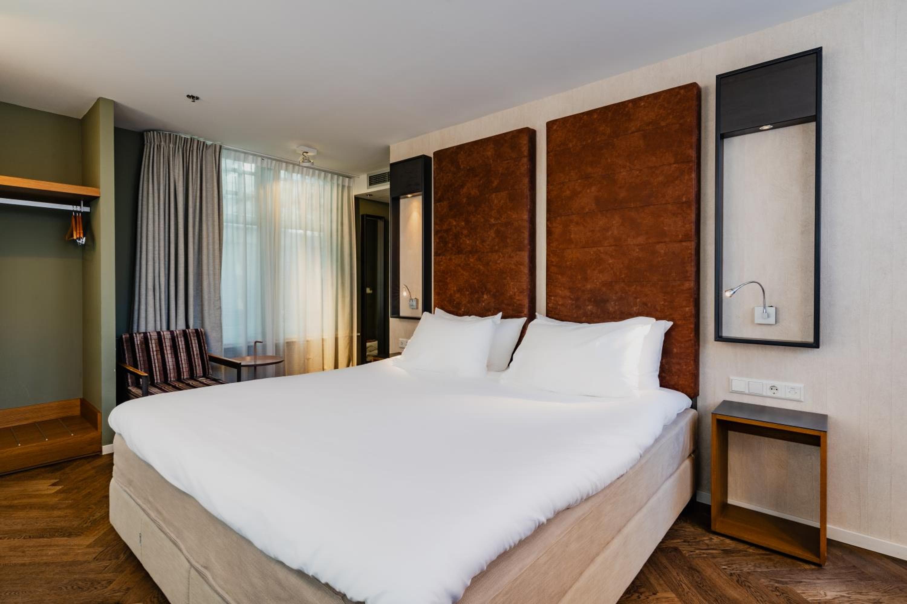 Hotel De Hallen — 24