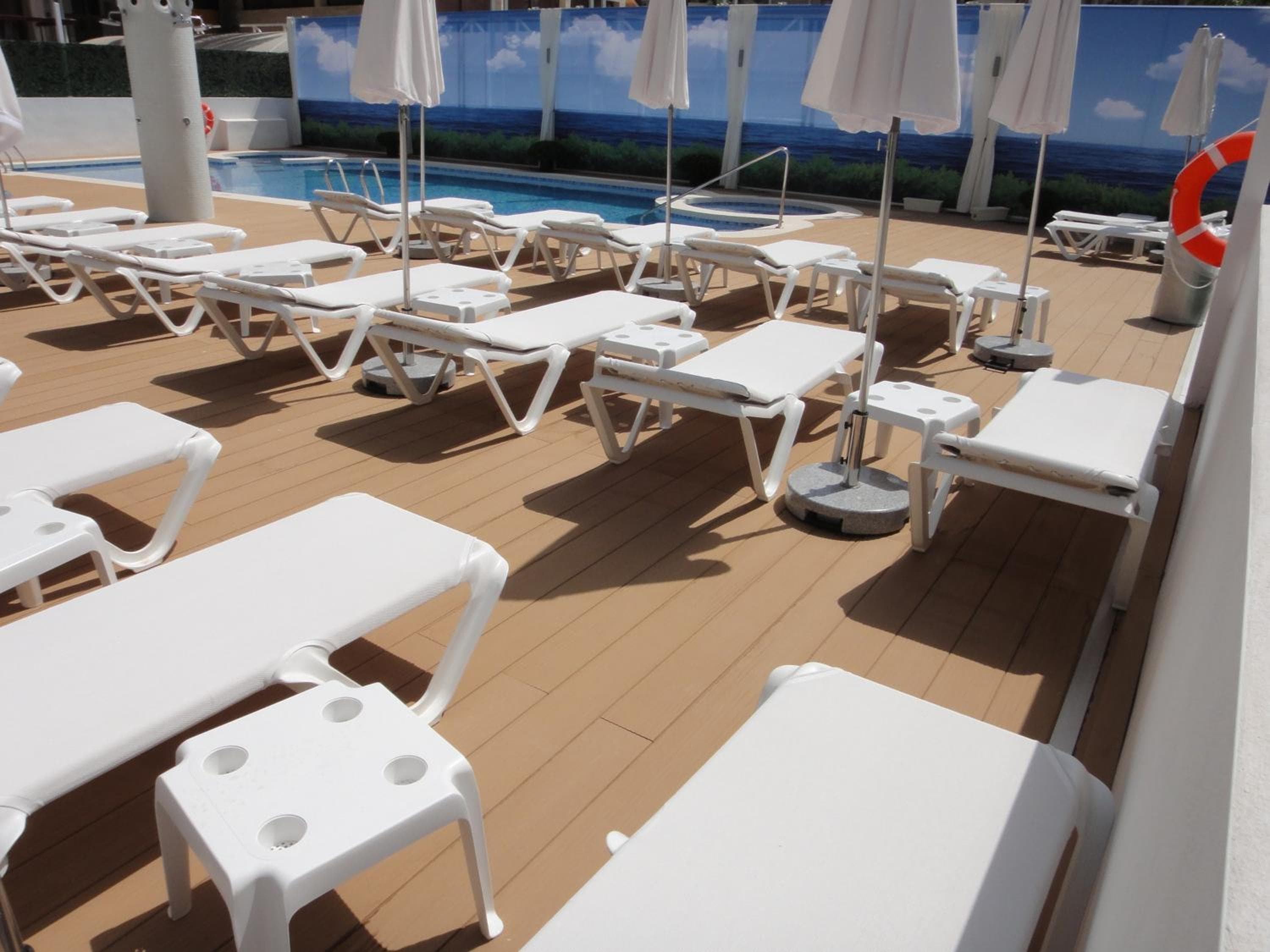 Riviera Beachotel - Adults Recommended — 28