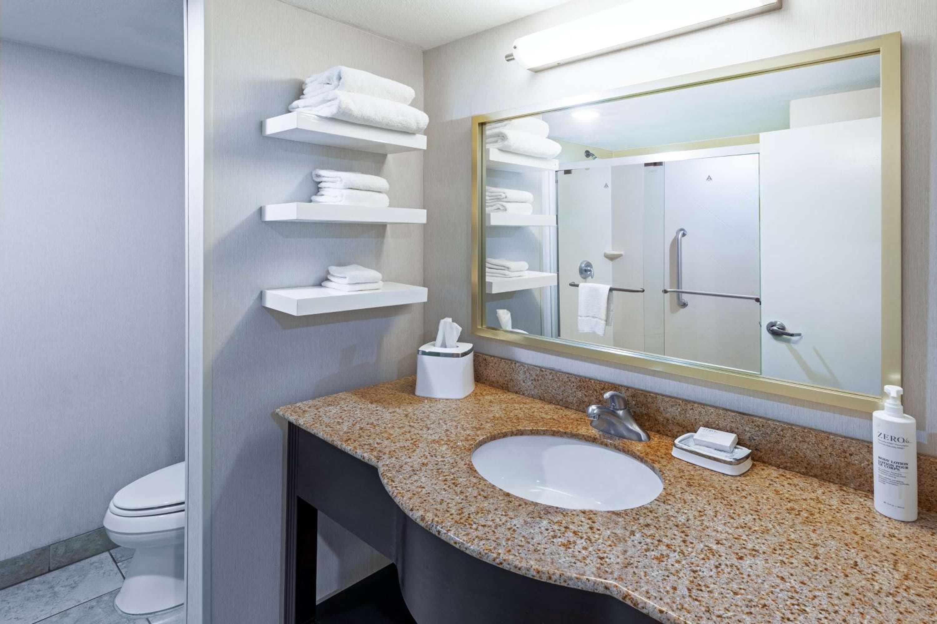 Hampton Inn Miami, Oklahoma — 16