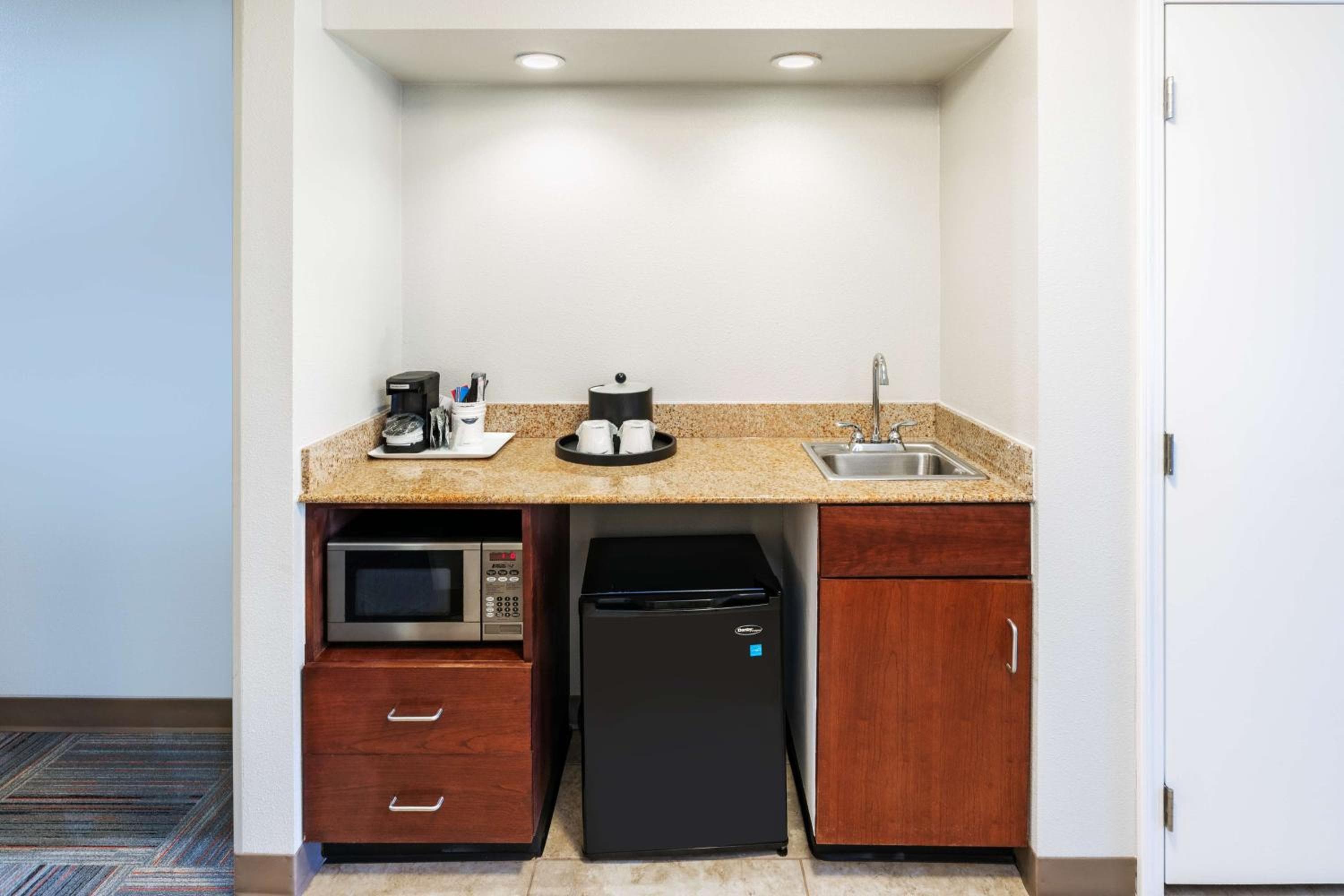 Hampton Inn Miami, Oklahoma — 8
