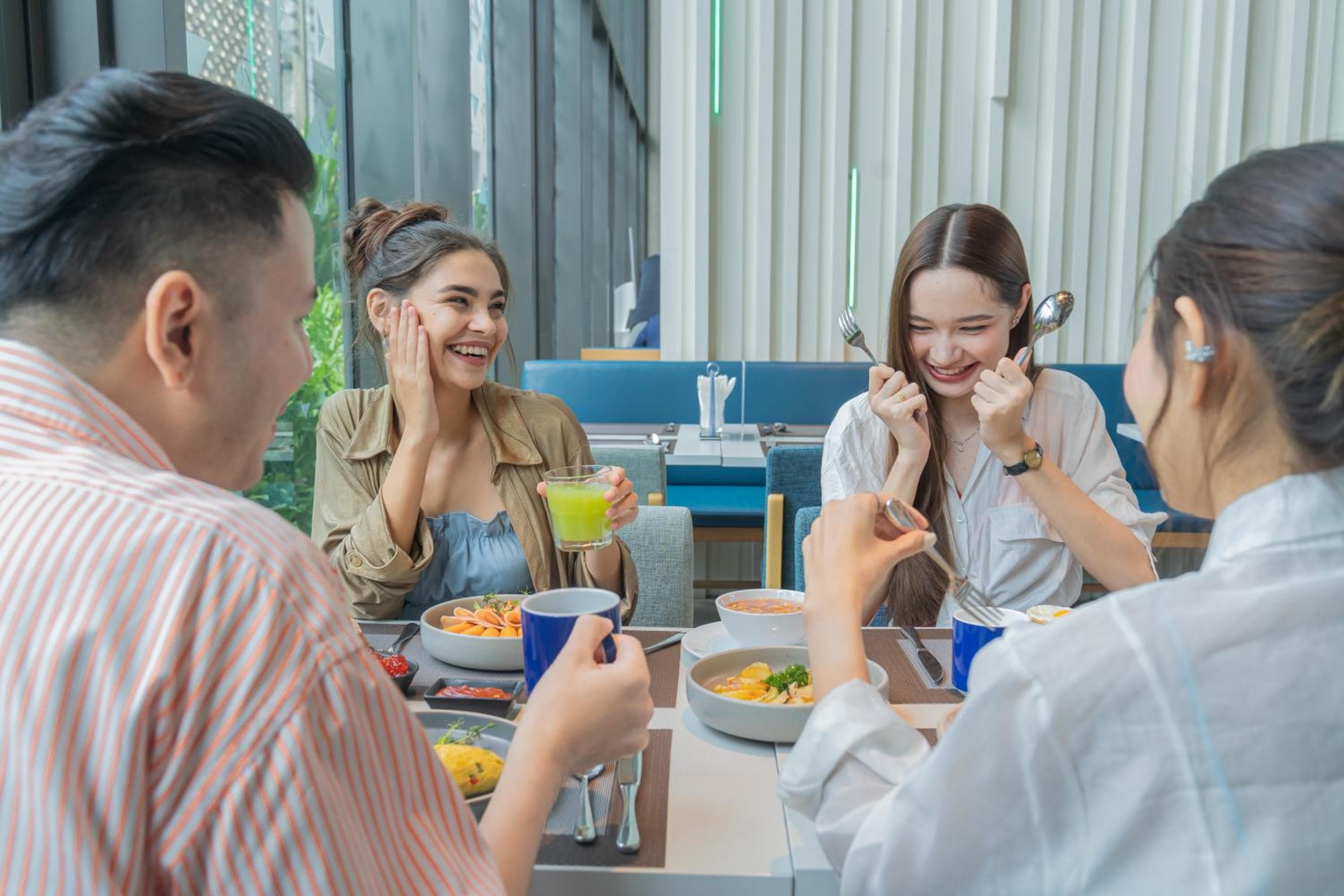 Holiday Inn Express Bangkok Soi Soonvijai by IHG — 5
