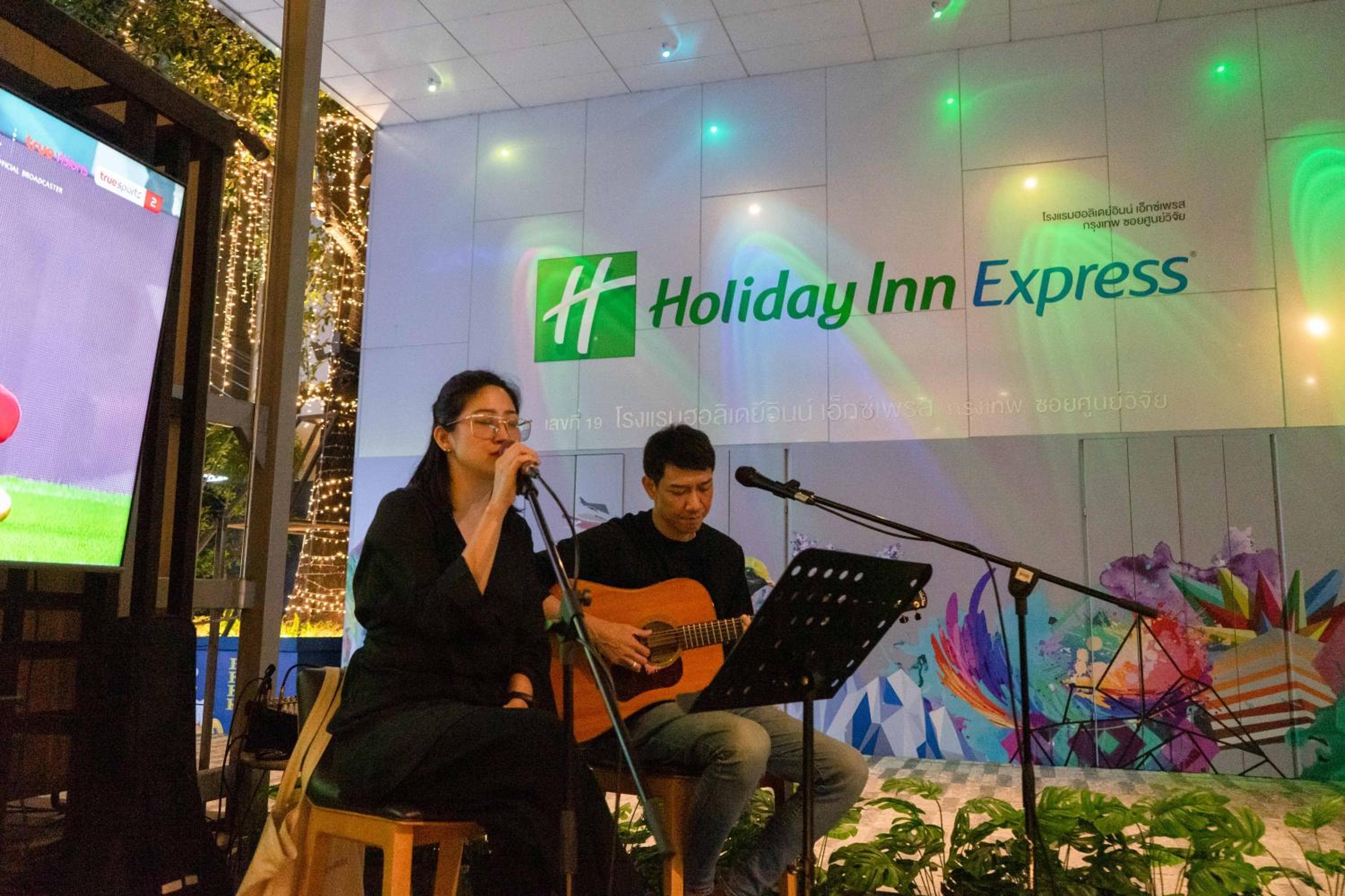 Holiday Inn Express Bangkok Soi Soonvijai by IHG — 16