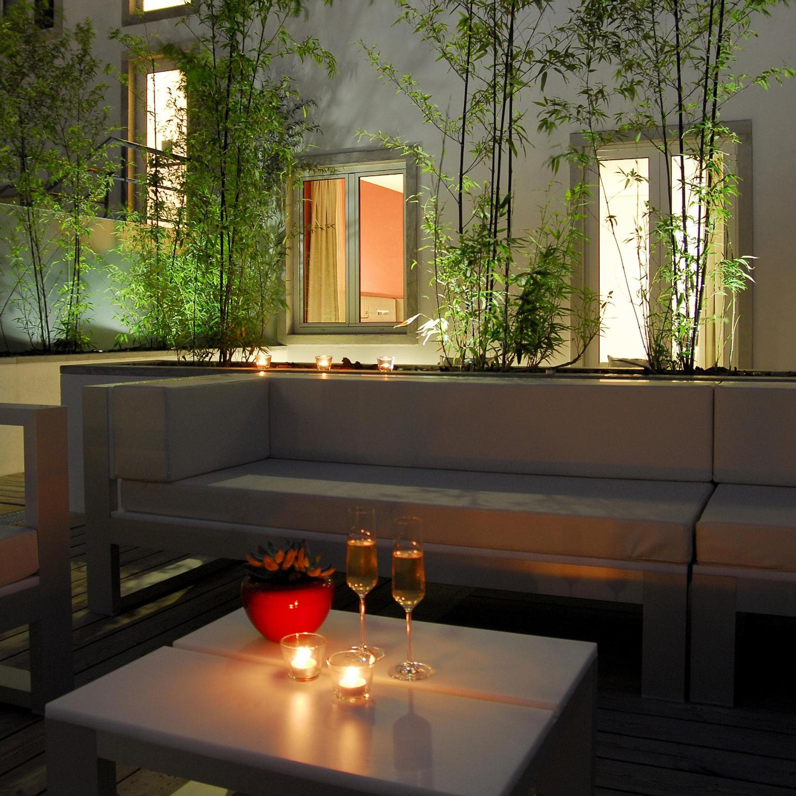 Hotel Jerónimos 8 — 26