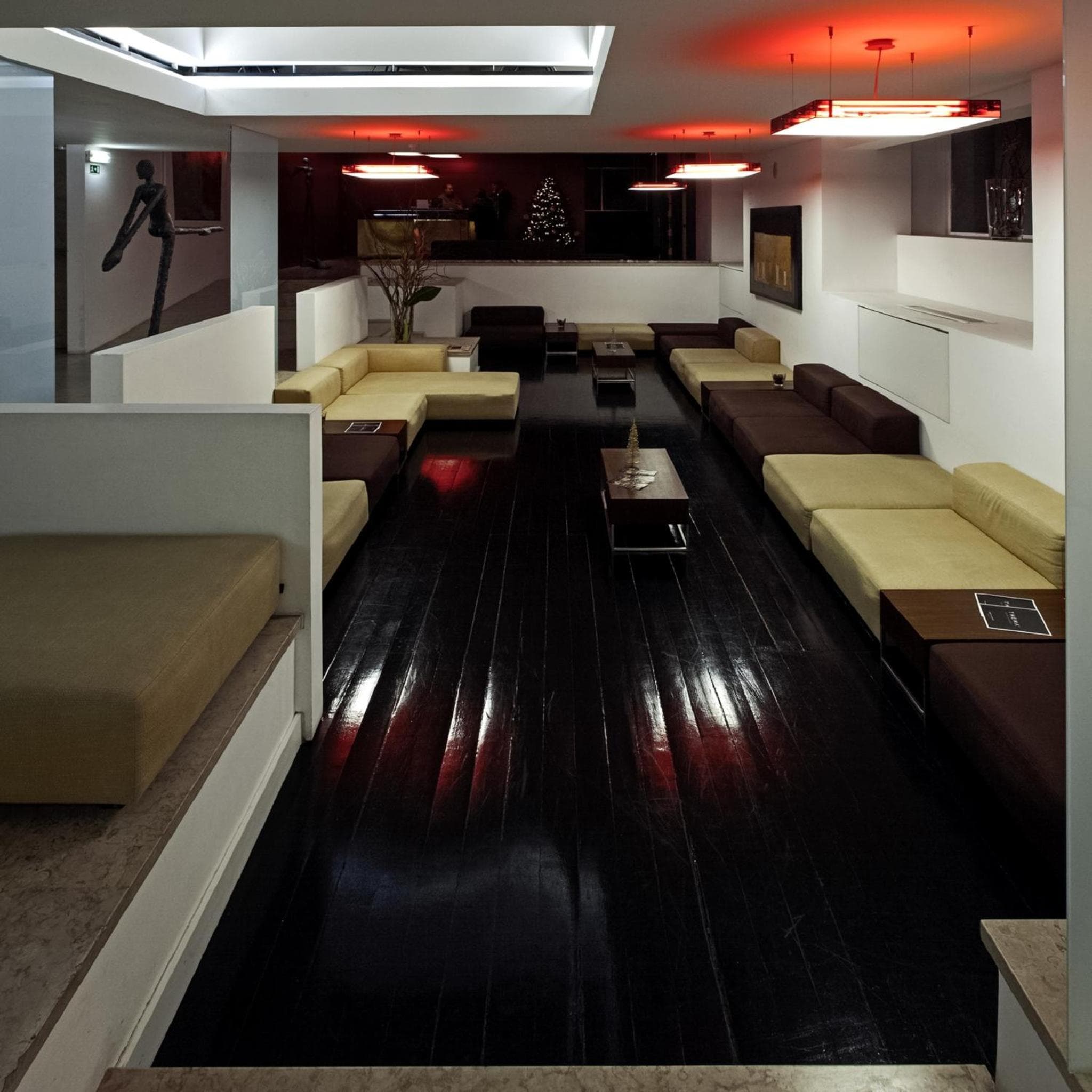 Hotel Jerónimos 8 — 20