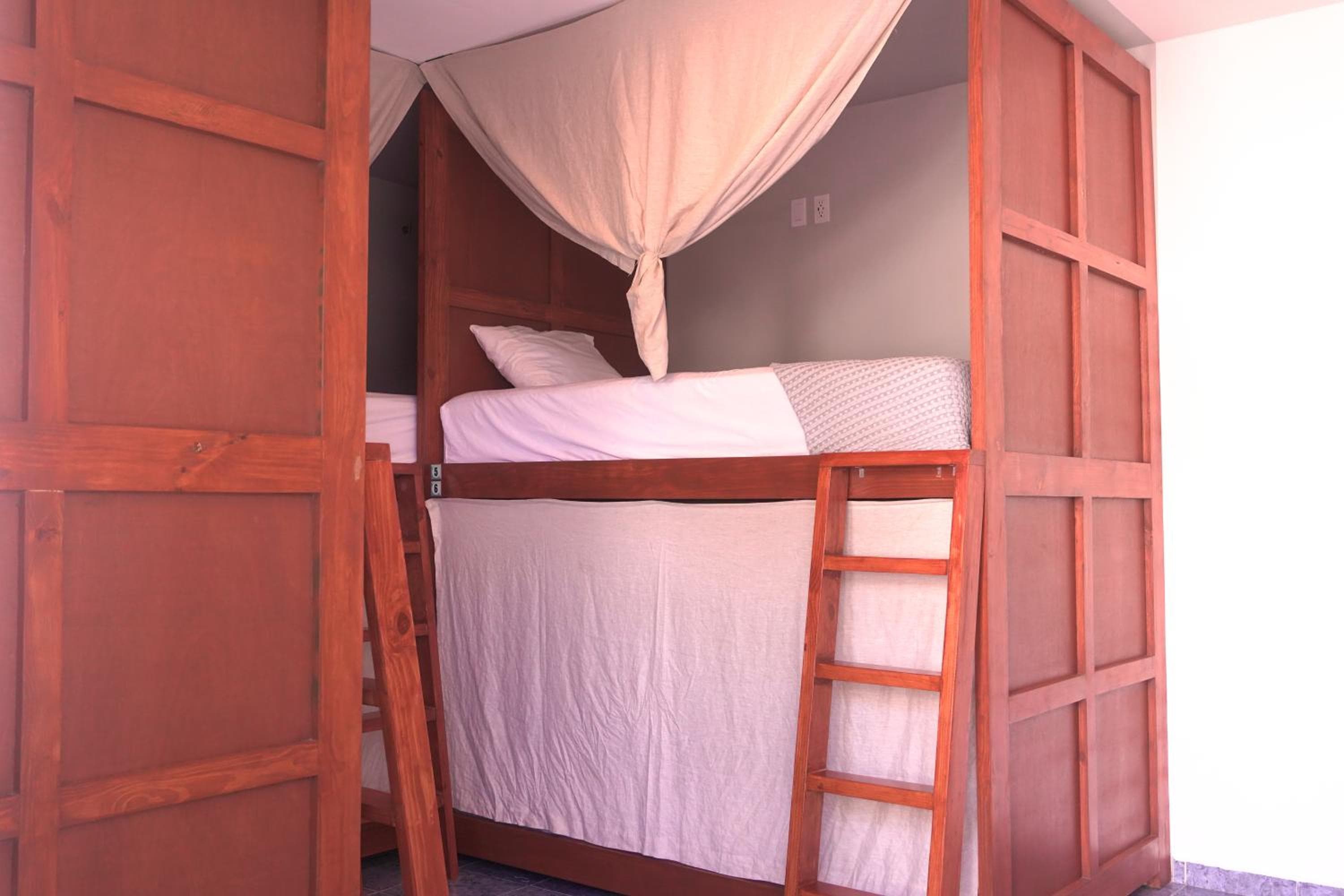 Freelance Hostel - Freiwilligenherberge — 21