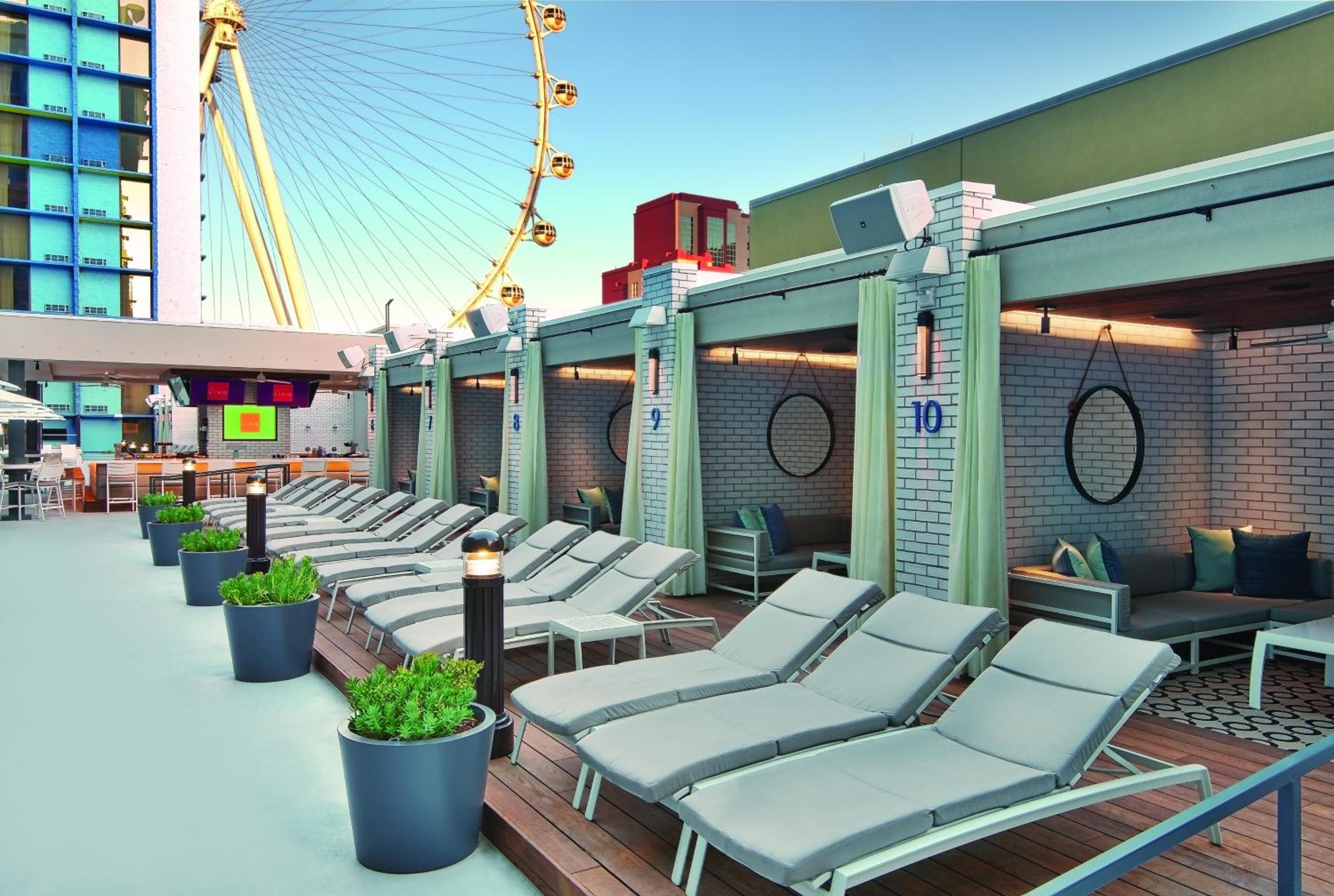 El hotel y casino LINQ — 10