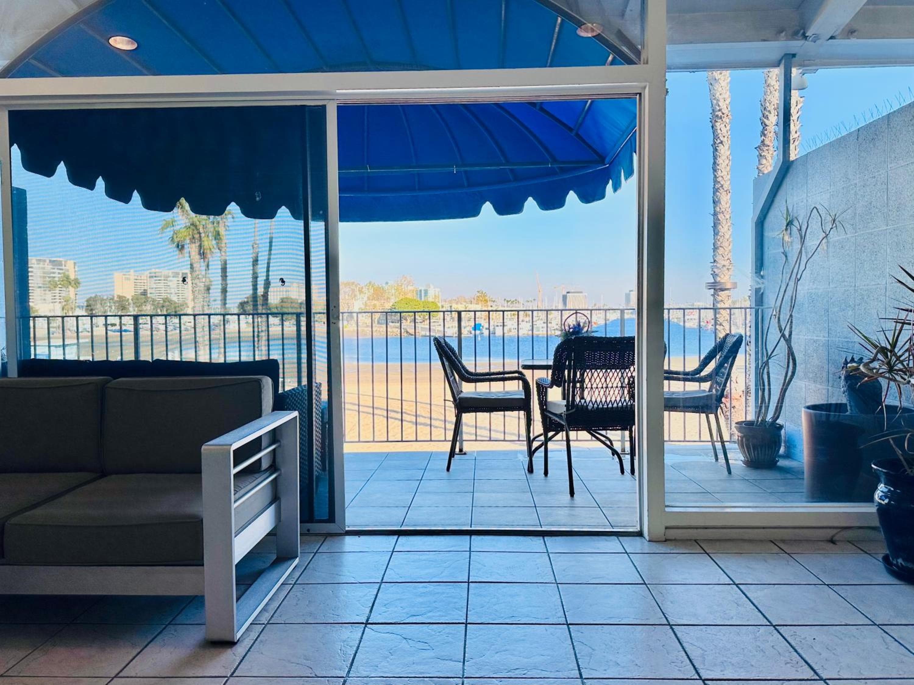 Locanda del porto di Foghorn — 1