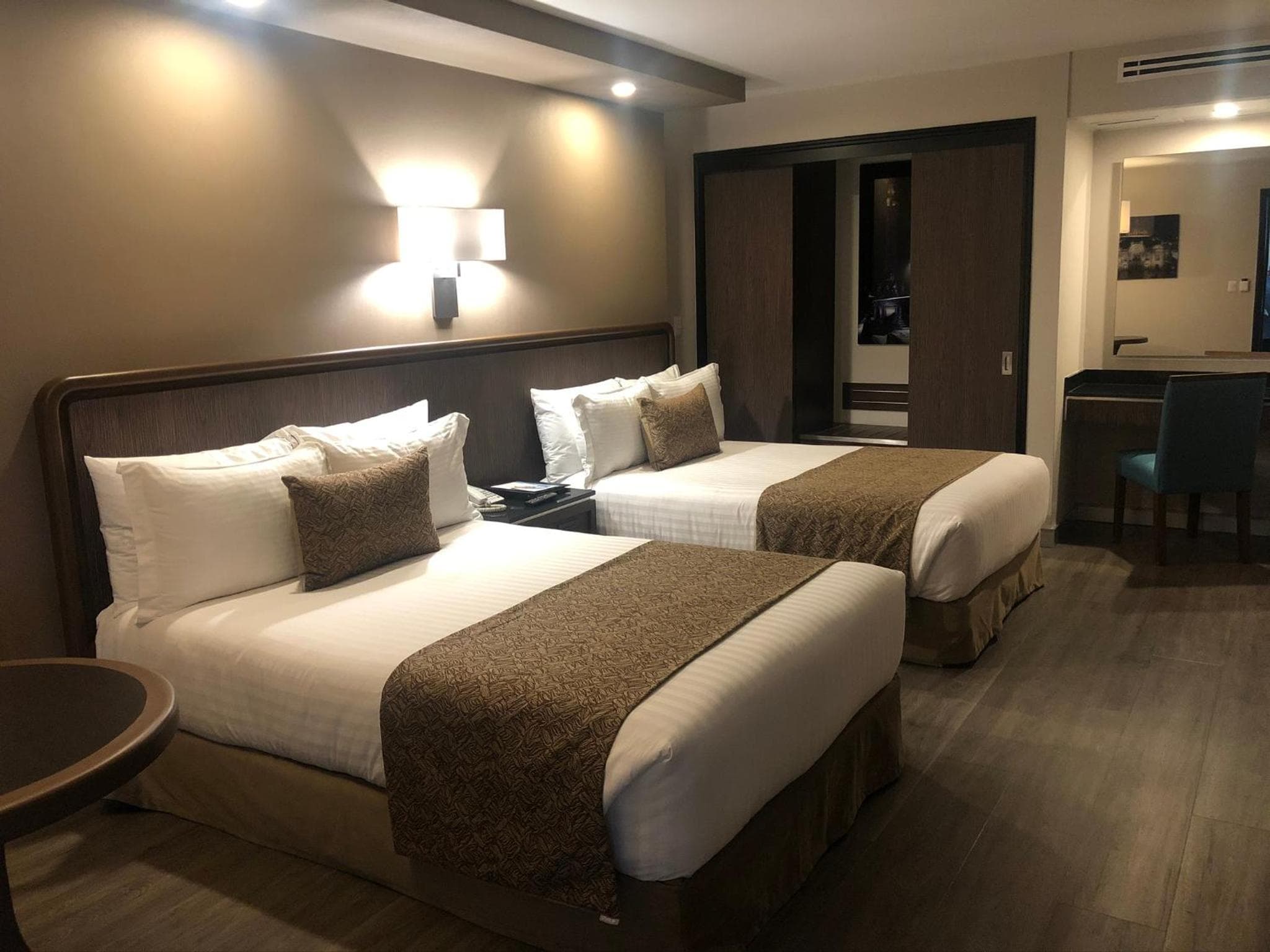 Hotel Metropol — 2