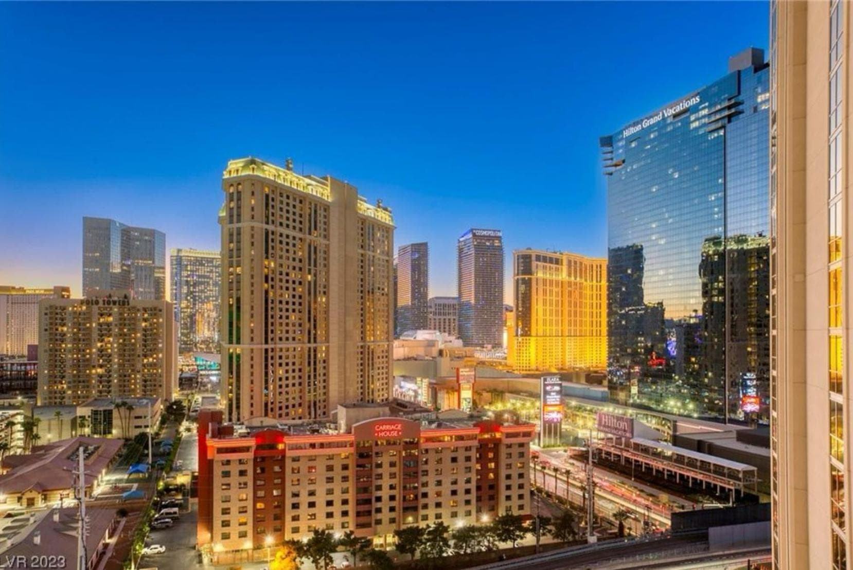 Panorama Vista Suite- 1br 2ba, Full Kitchen, Strip View, Balcony, Corner Unit — 1