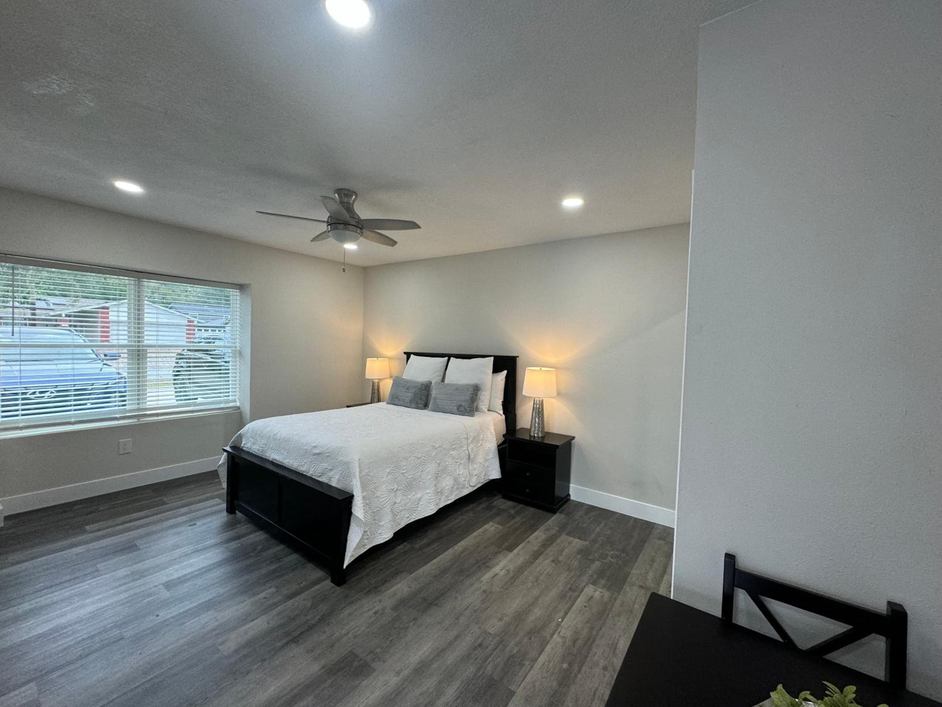 Deluxe Apartment whit laundry — 16