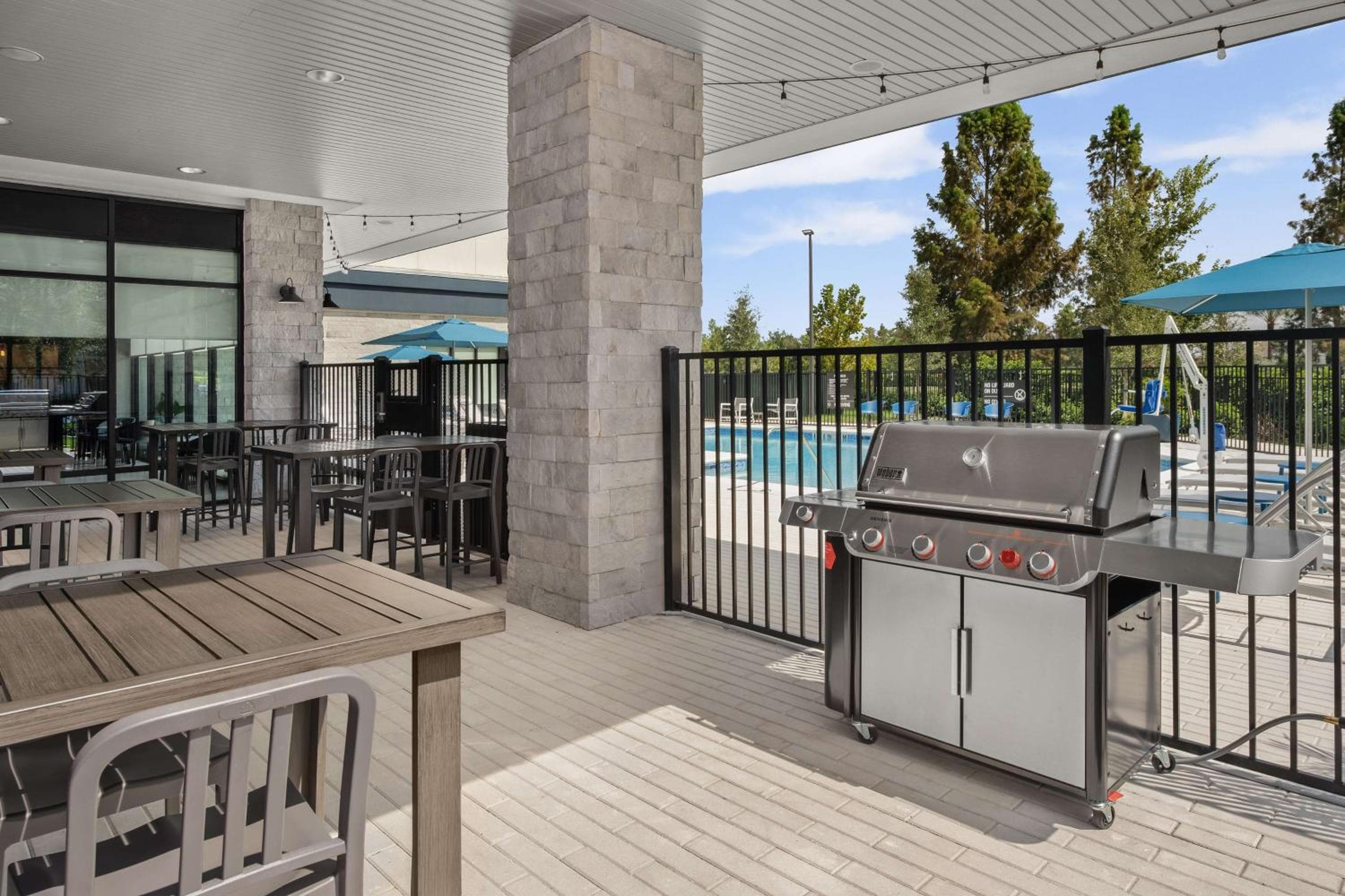Hampton Inn Orlando Southeast Nona — 13