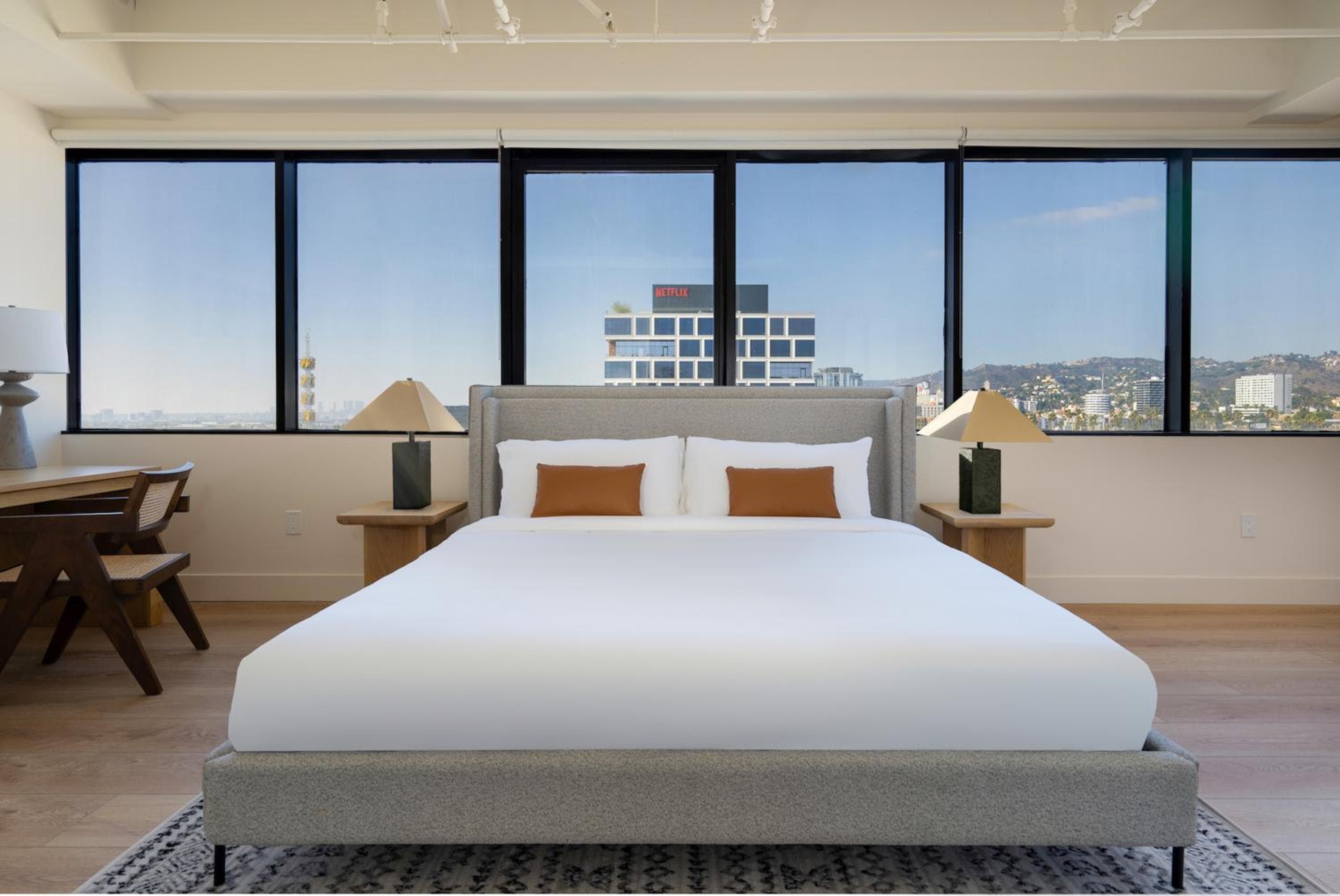 Kasa Sunset Los Angeles — 19