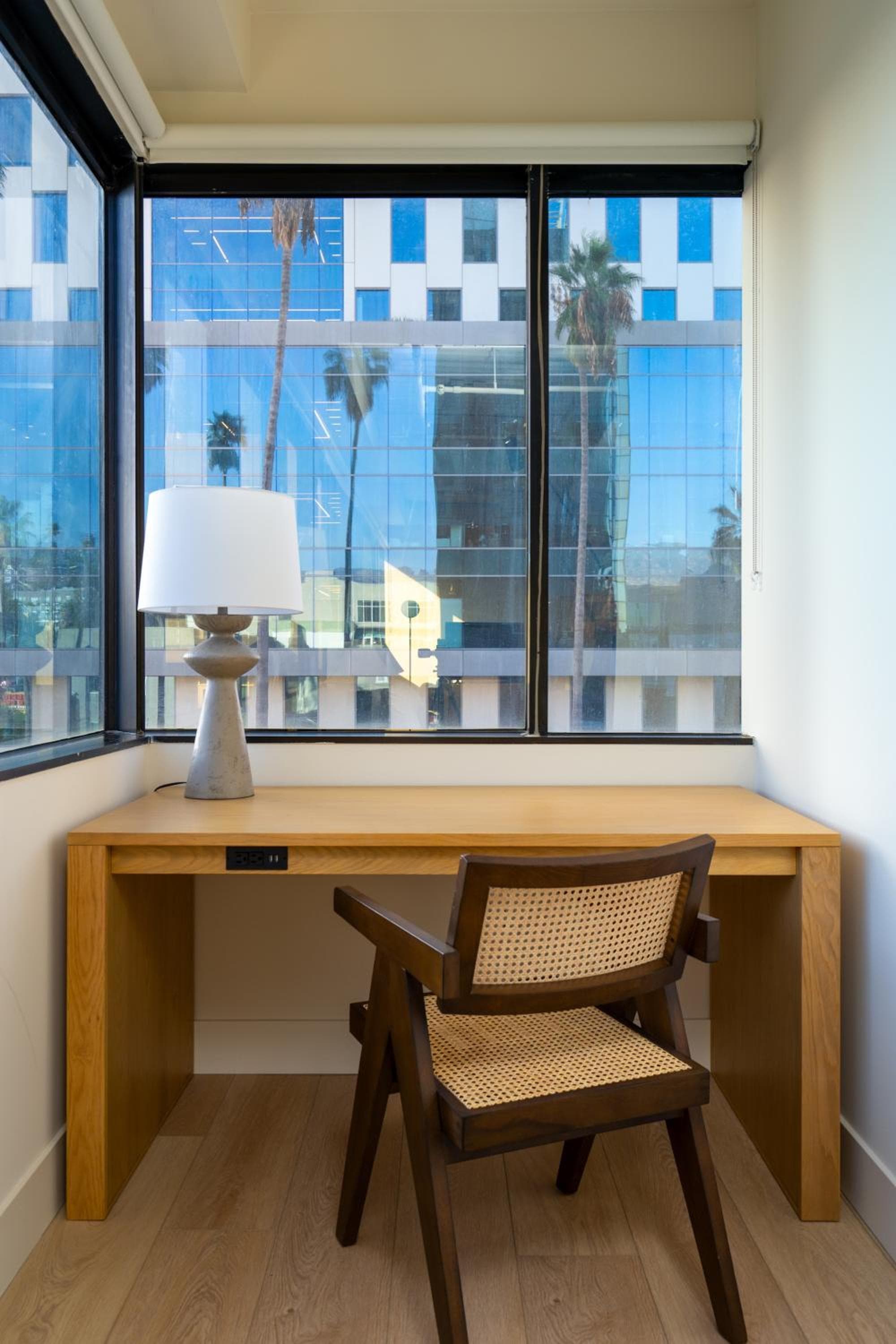 Kasa Sunset Los Angeles — 23