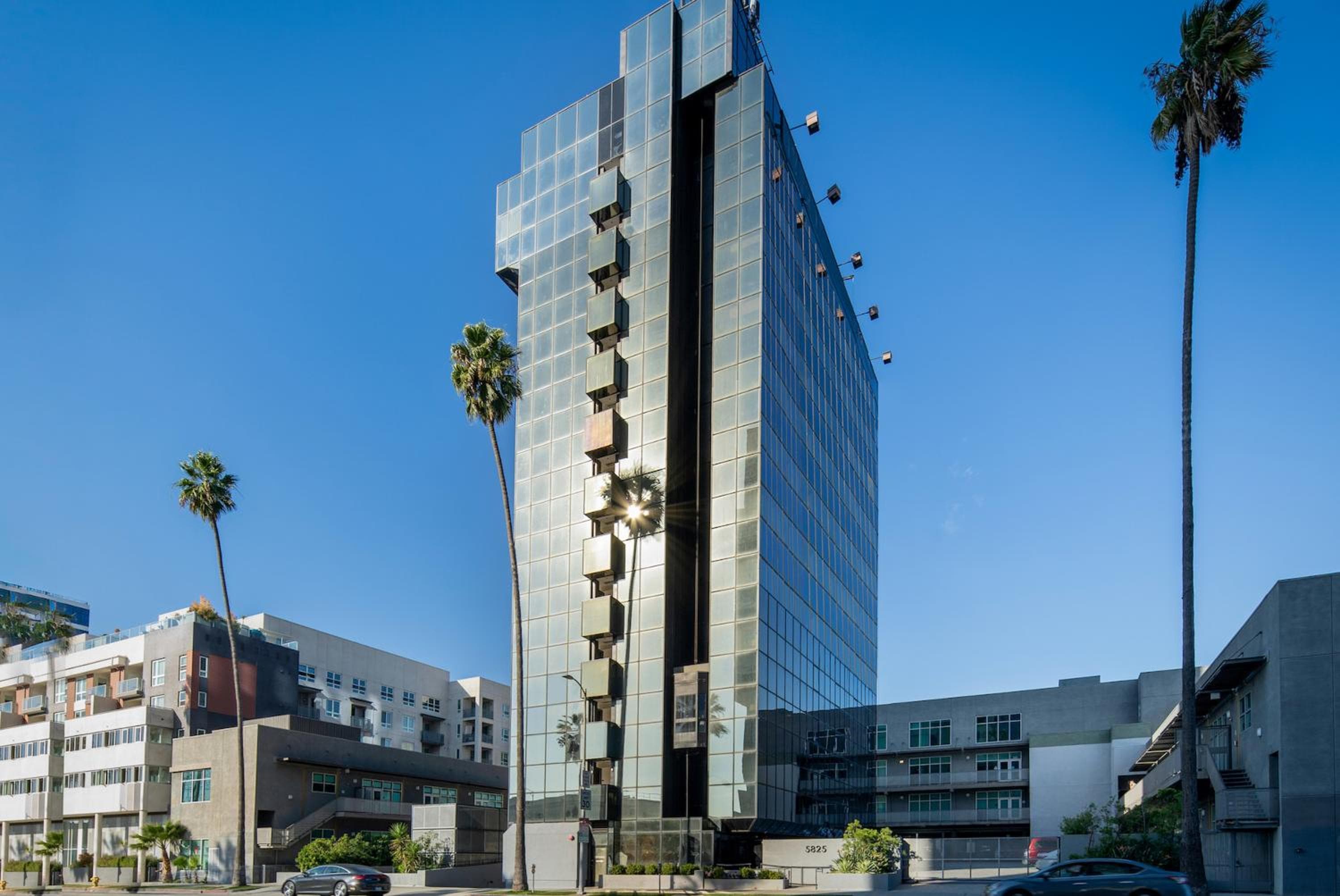 Kasa Sunset Los Angeles — 6
