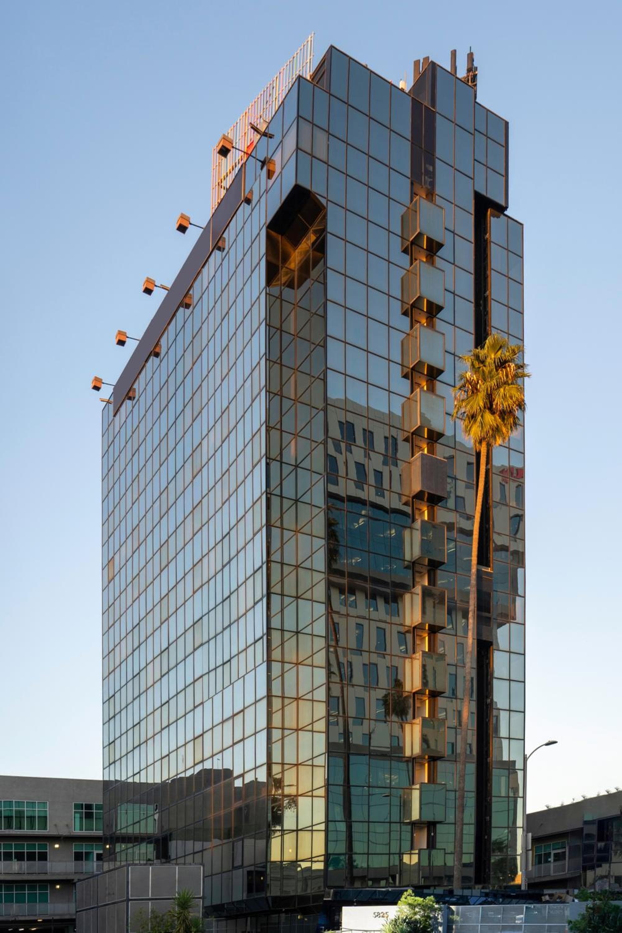 Kasa Sunset Los Angeles — 14