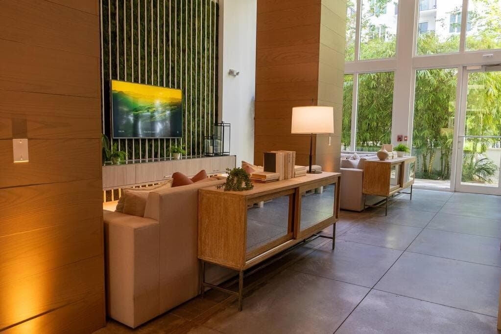 Strandseitiges Bliss 1BR Oasis + Pool in Ft. Lauderdale — 2