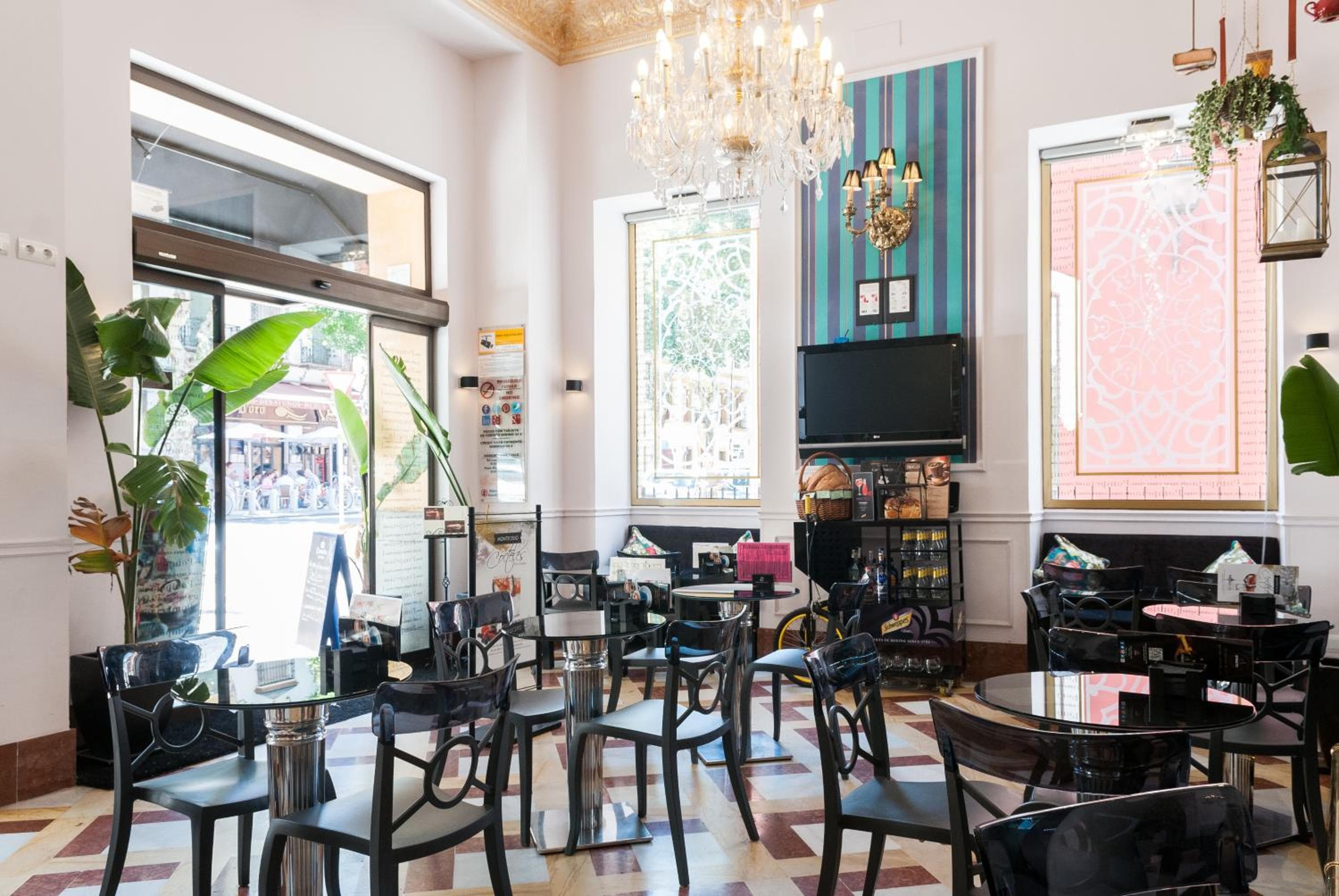 Adriano Boutique Sevilla — 15