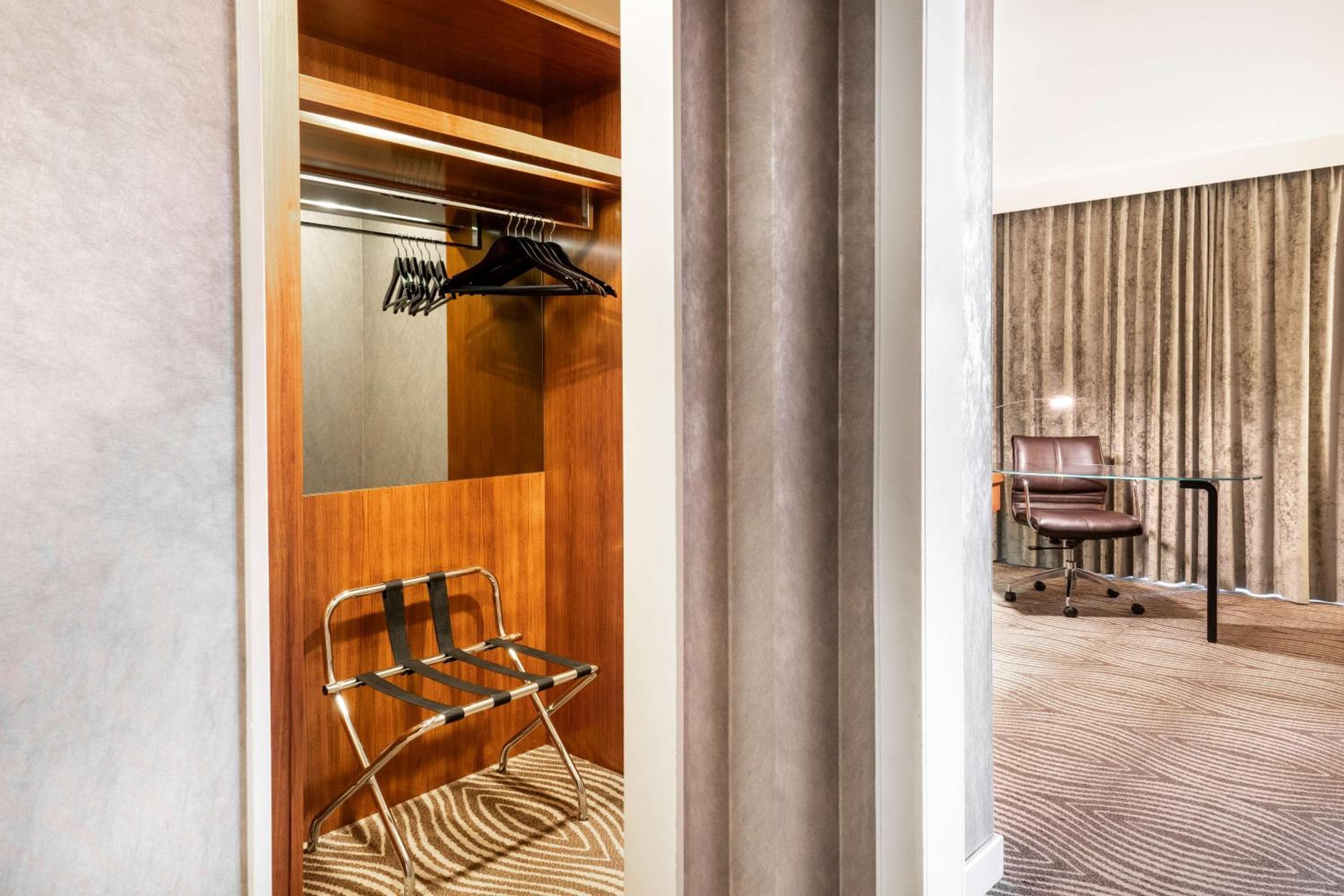 Hilton Berlin hotel, Anton-Wilhelm-Amo-Str. 30, Berlin, Germany — photo 153