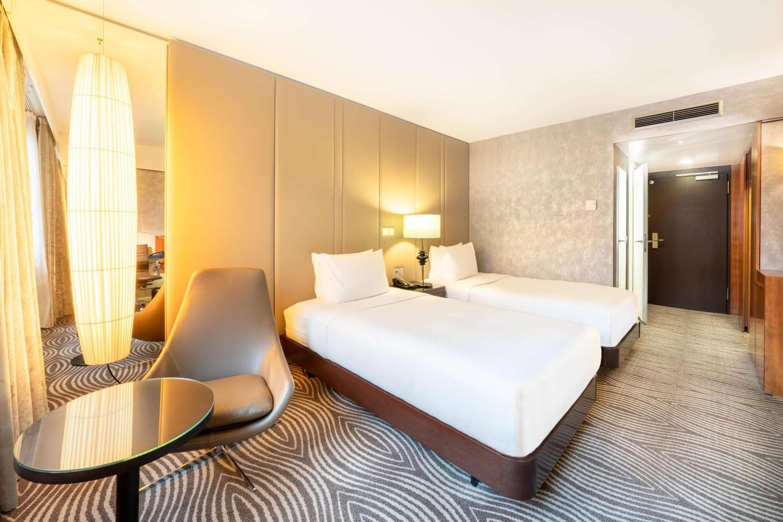 Hilton Berlin hotel, Anton-Wilhelm-Amo-Str. 30, Berlin, Germany — photo 76